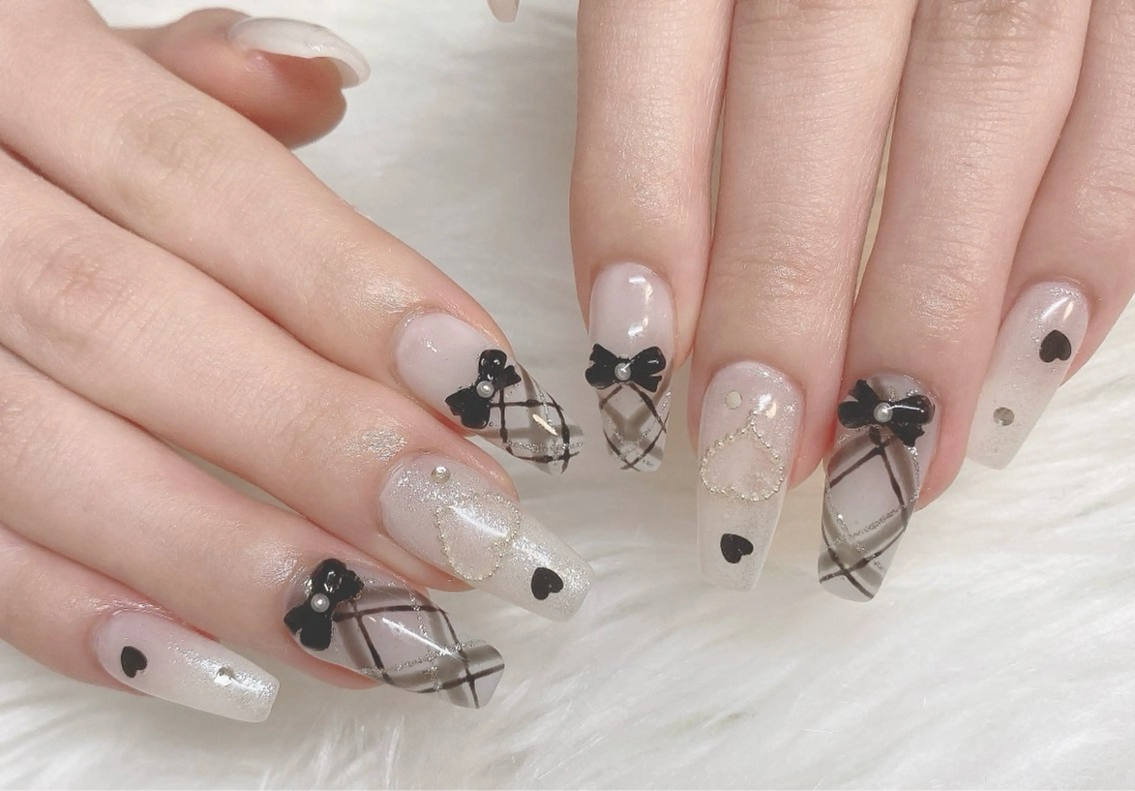 ネイル ハンドネイル PLATA LISAのネイルデザイン