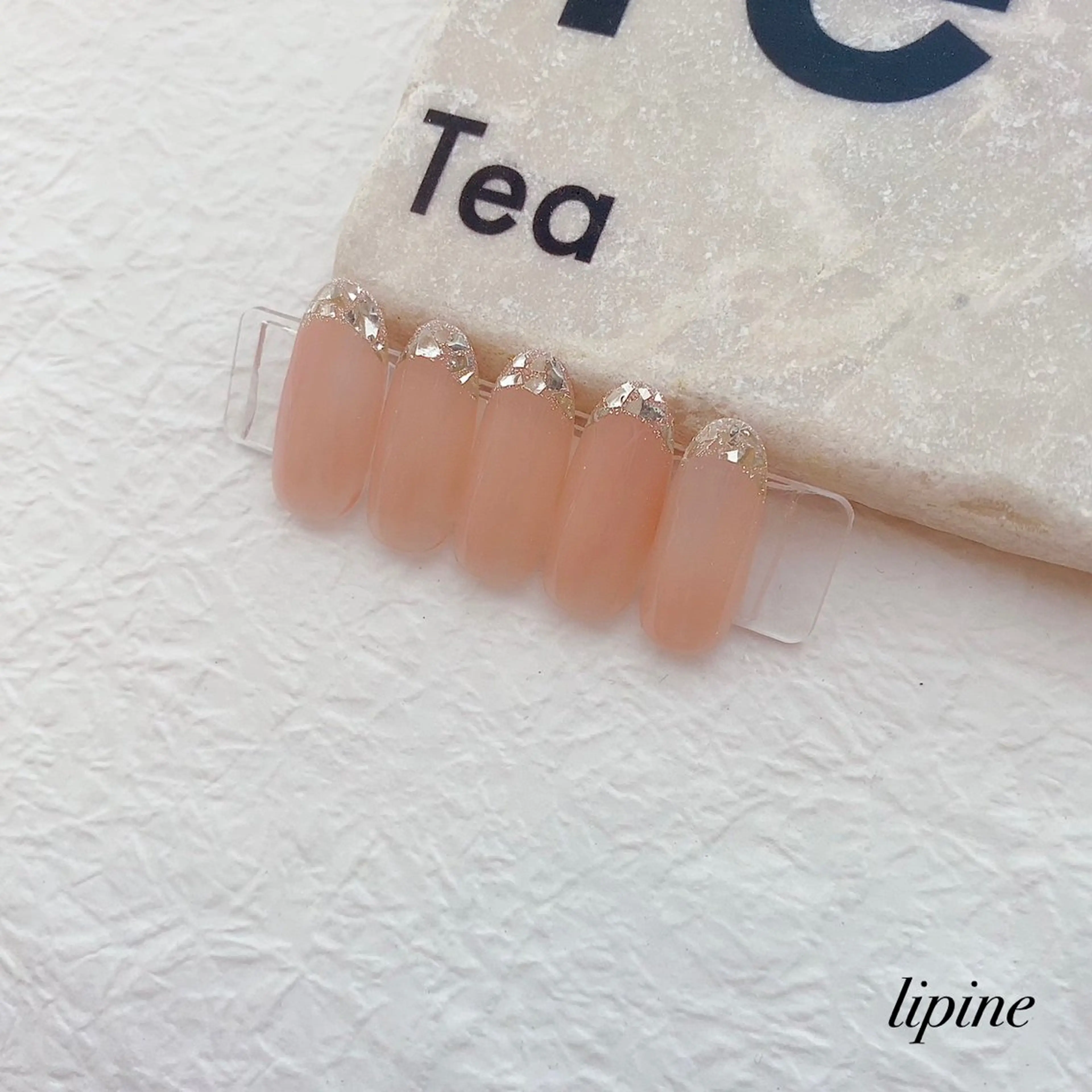 ネイル フレンチネイル ガラスフレンチ ネイルサロン lipineのネイルデザイン