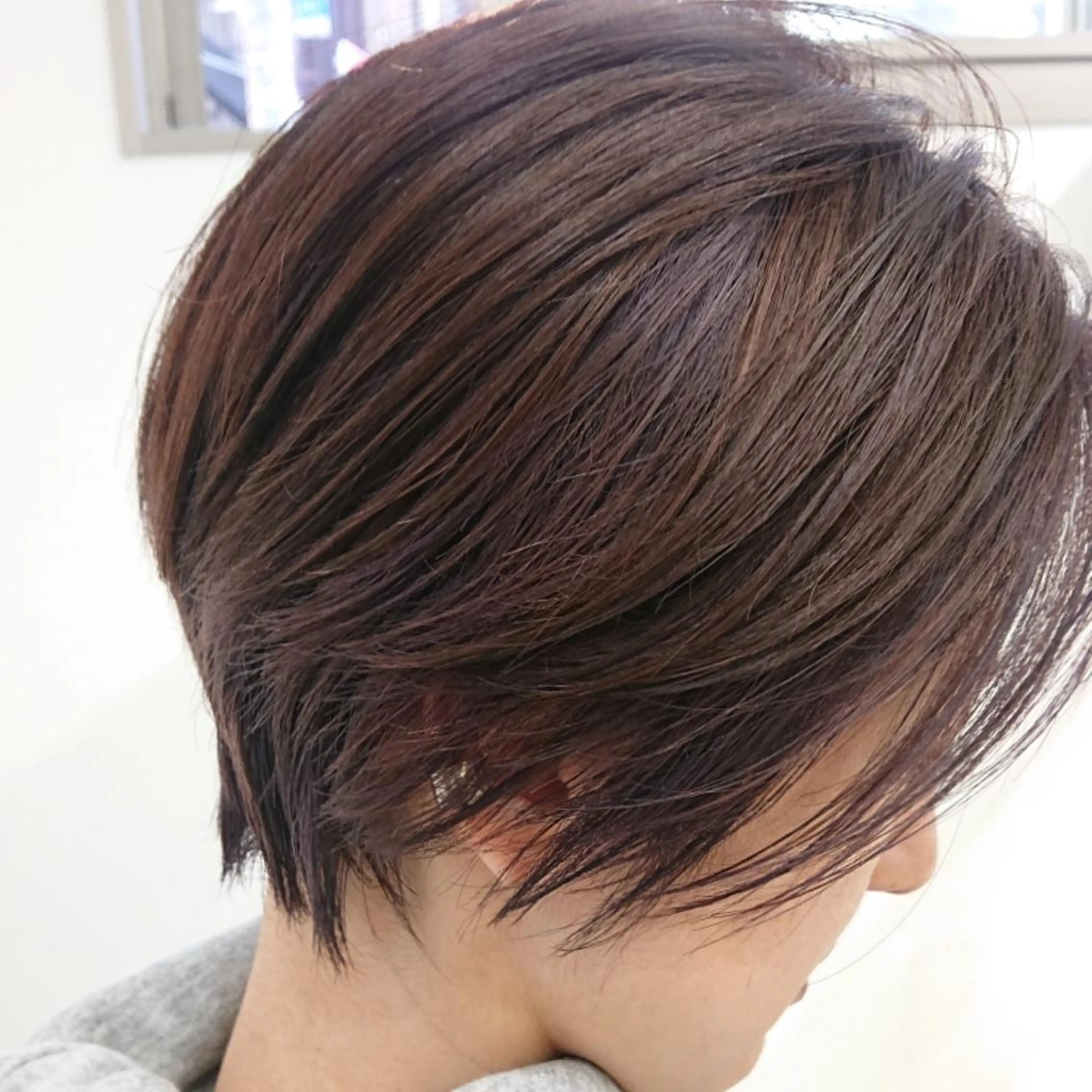 ショート カラー ハンサムショート ミストバング ブリーチ ケアブリーチ  フェイスフレーミング カット ヘアカラー AKAMEE 表参道所属・✨褒められショート✨ 井上雄輝のヘアスタイル