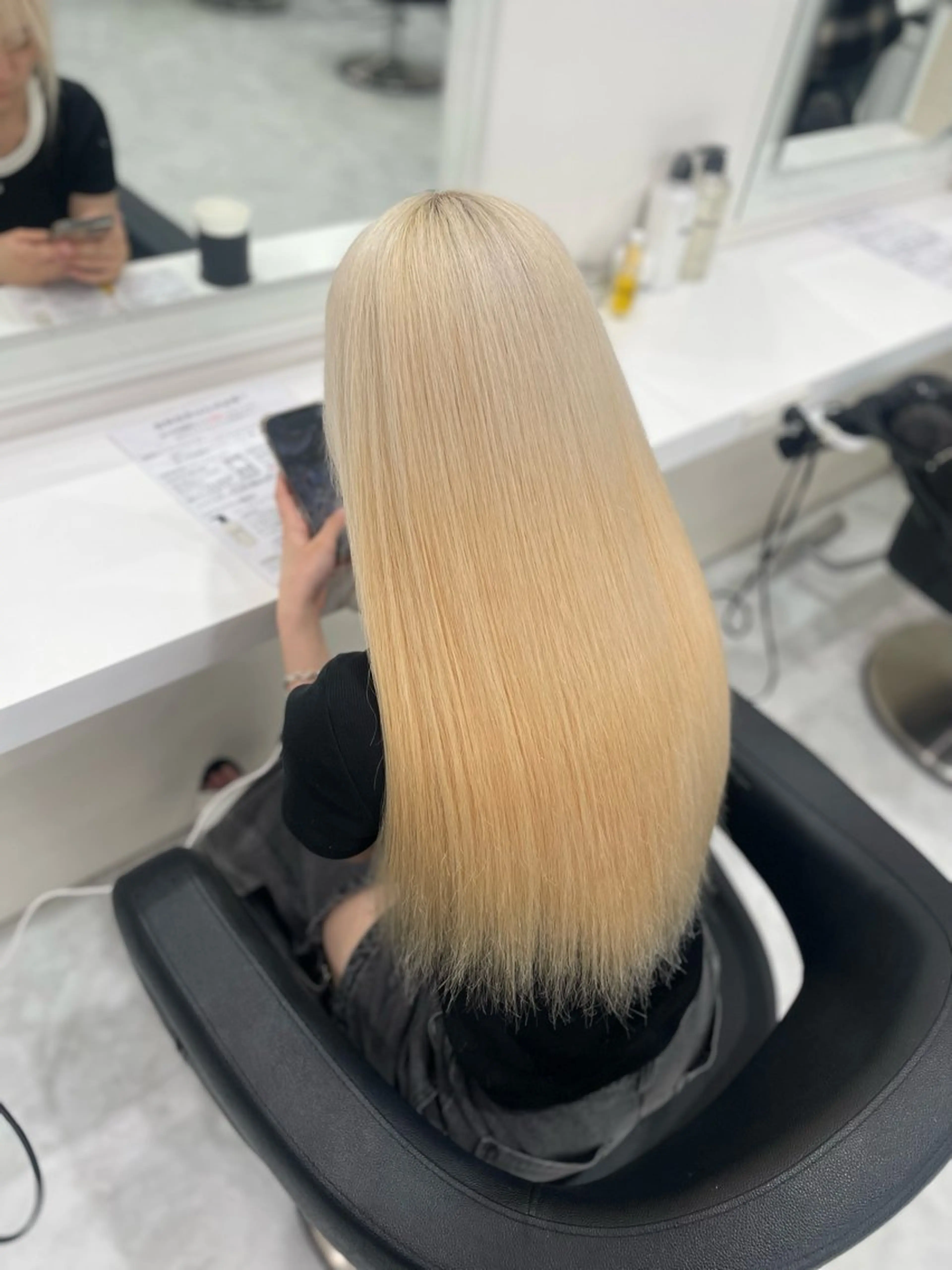 ロング カラー ブリーチ ブロンド ホワイトブロンド ヘアカラー トリートメント 💗トレンド暖色ヘア Natsumi 💗のヘアスタイル