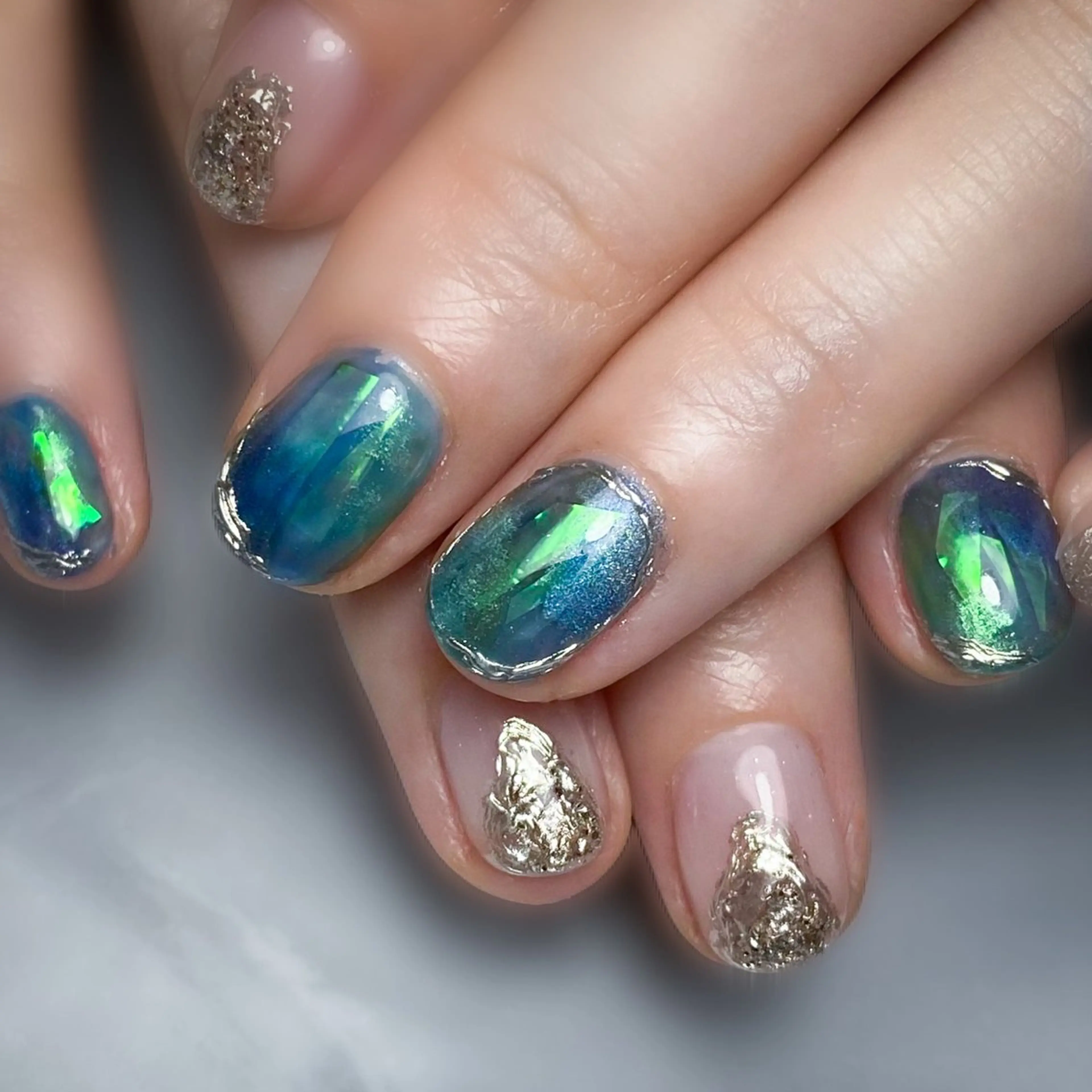 ネイル 氷ネイル・うるうるネイル ハンドネイル &.nail/ ニュアンス/持込み可のネイルデザイン