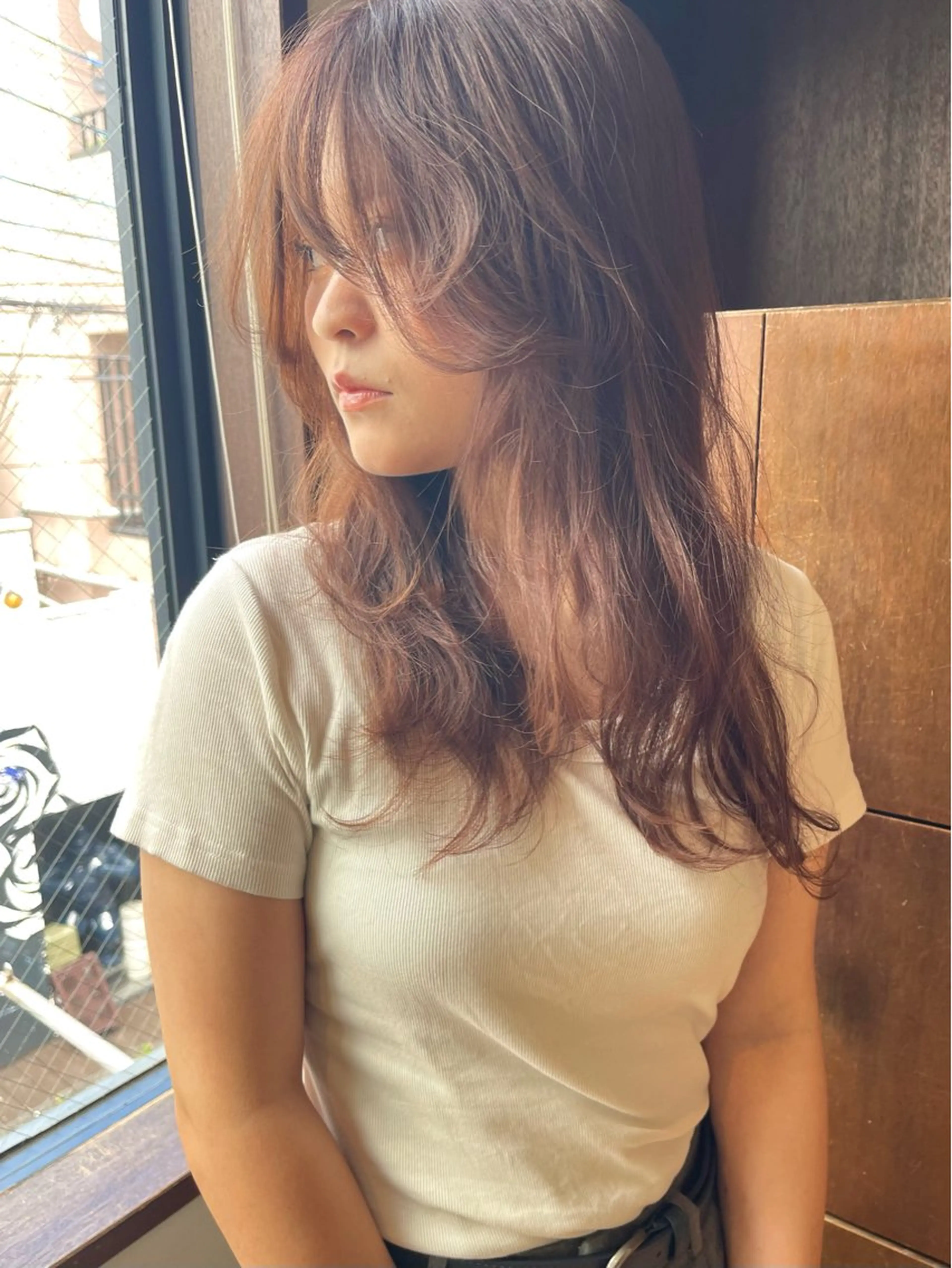 ロング カラー ベージュカラー カット ヘアカラー トリートメント 髪質改善ｶﾗｰ ｹｱﾌﾞﾘｰﾁ/ﾀﾑのヘアスタイル
