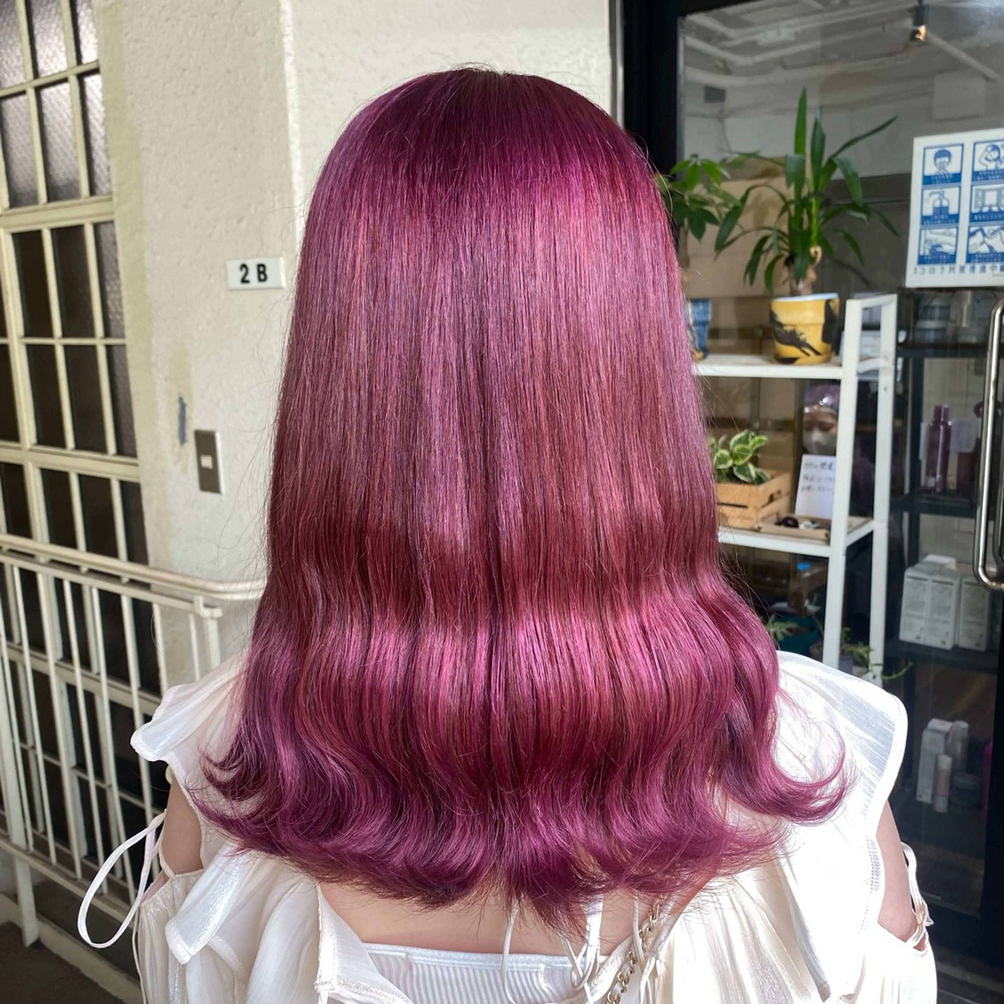 ミディアム カラー ヘアアレンジ ブリーチ ハイトーンカラー ラベンダーカラー ラベンダーピンク ピンクカラー ヘアカラー トリートメント 🌟🍒ハイトーン 韓国ヘア/ユウミのヘアスタイル