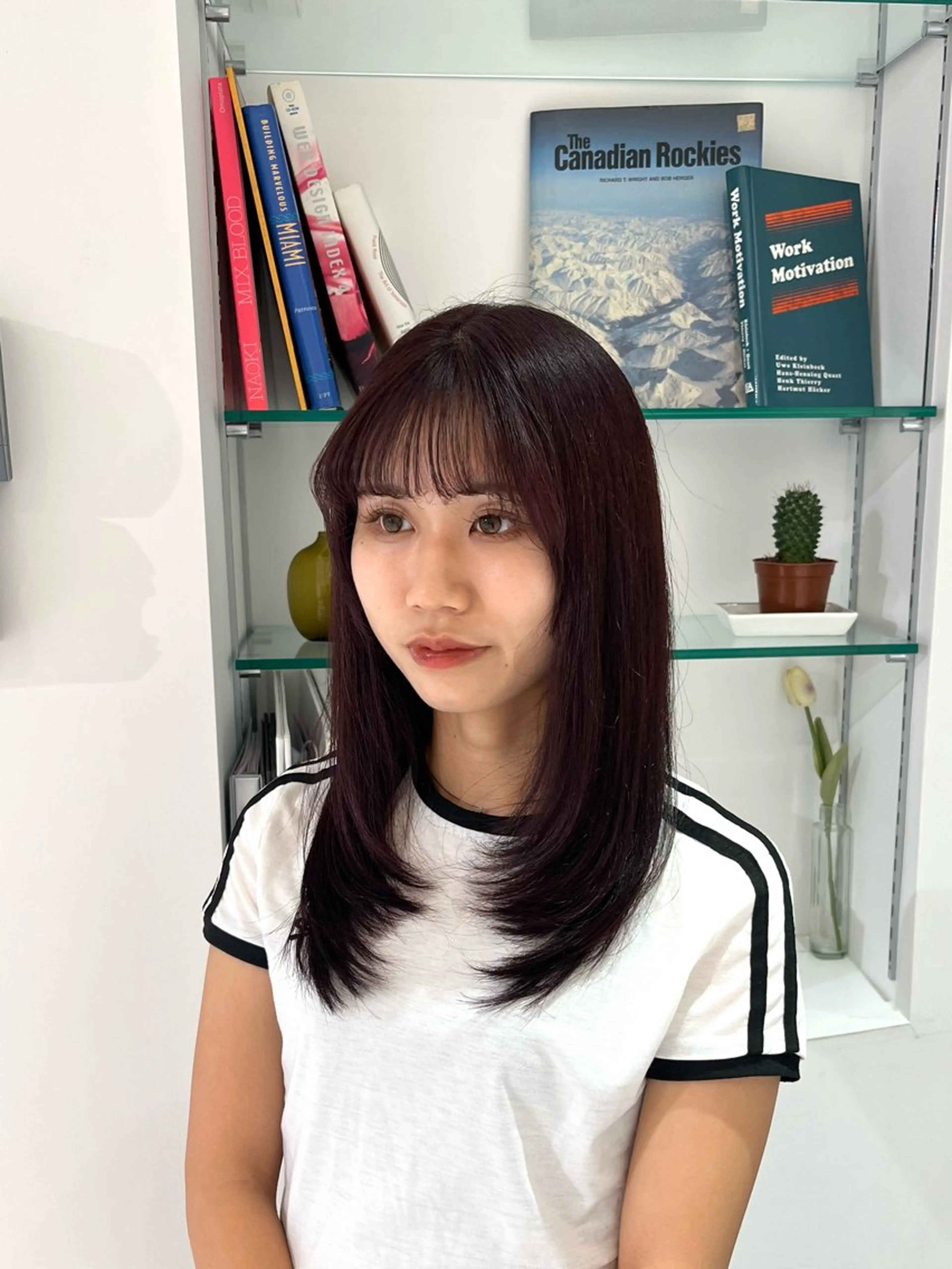 セミロング カラー 野中里紗/ ベージュカラーのヘアスタイル