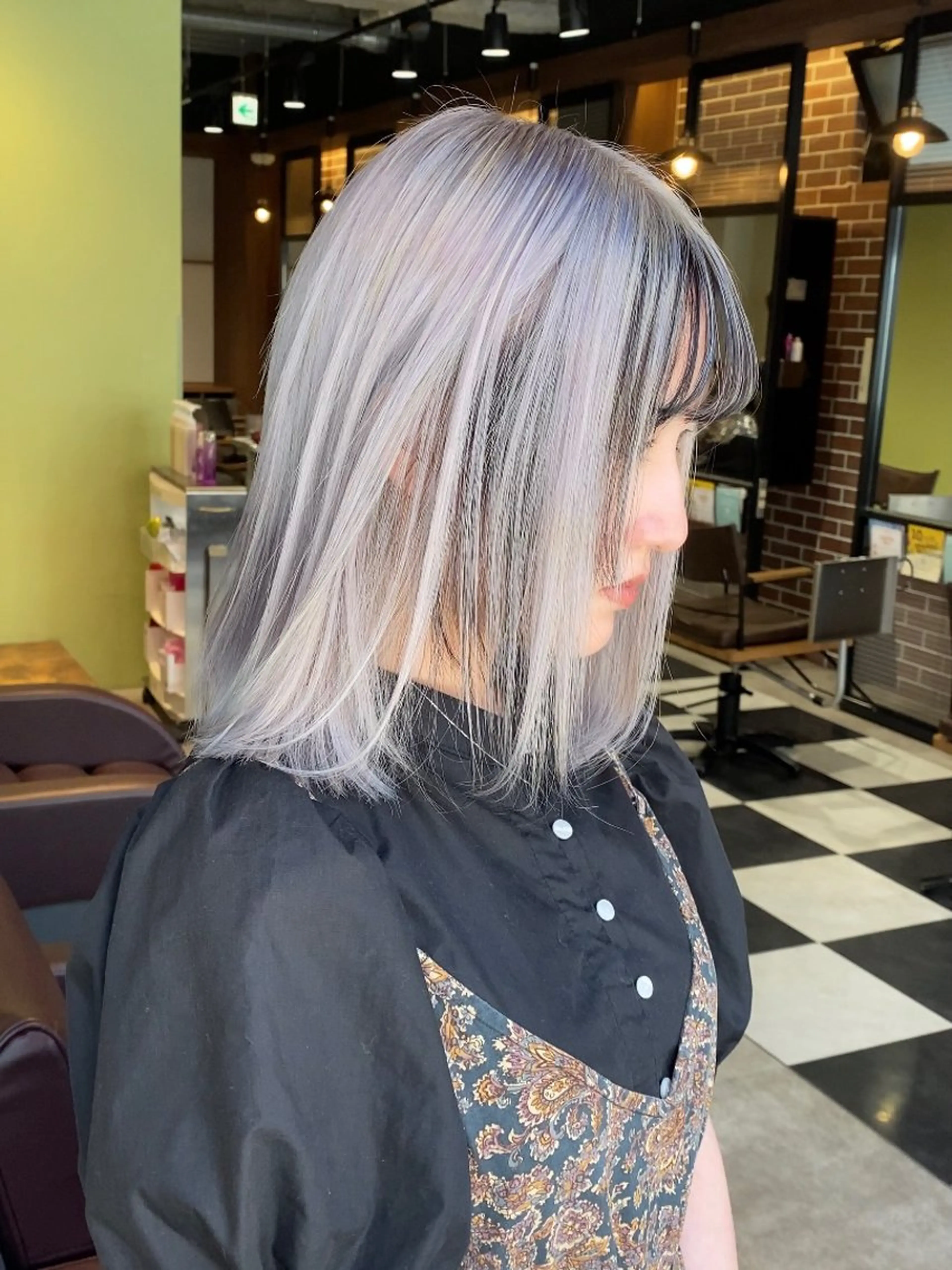 ミディアム 透明感ブリーチ/ メンズパーマのヘアスタイル