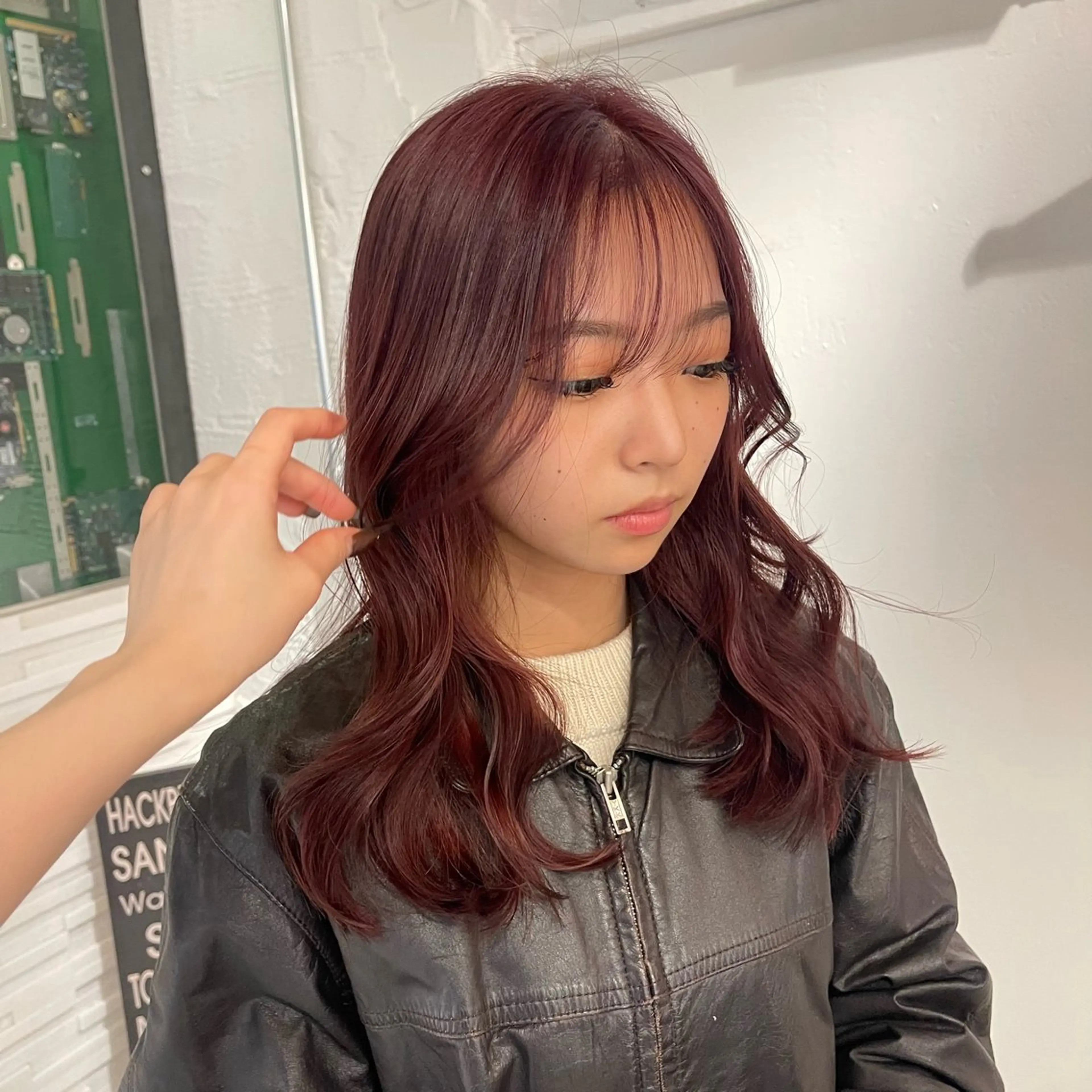 ロング カラー ブリーチ ヘアカラー トリートメント lunty miichiのヘアスタイル