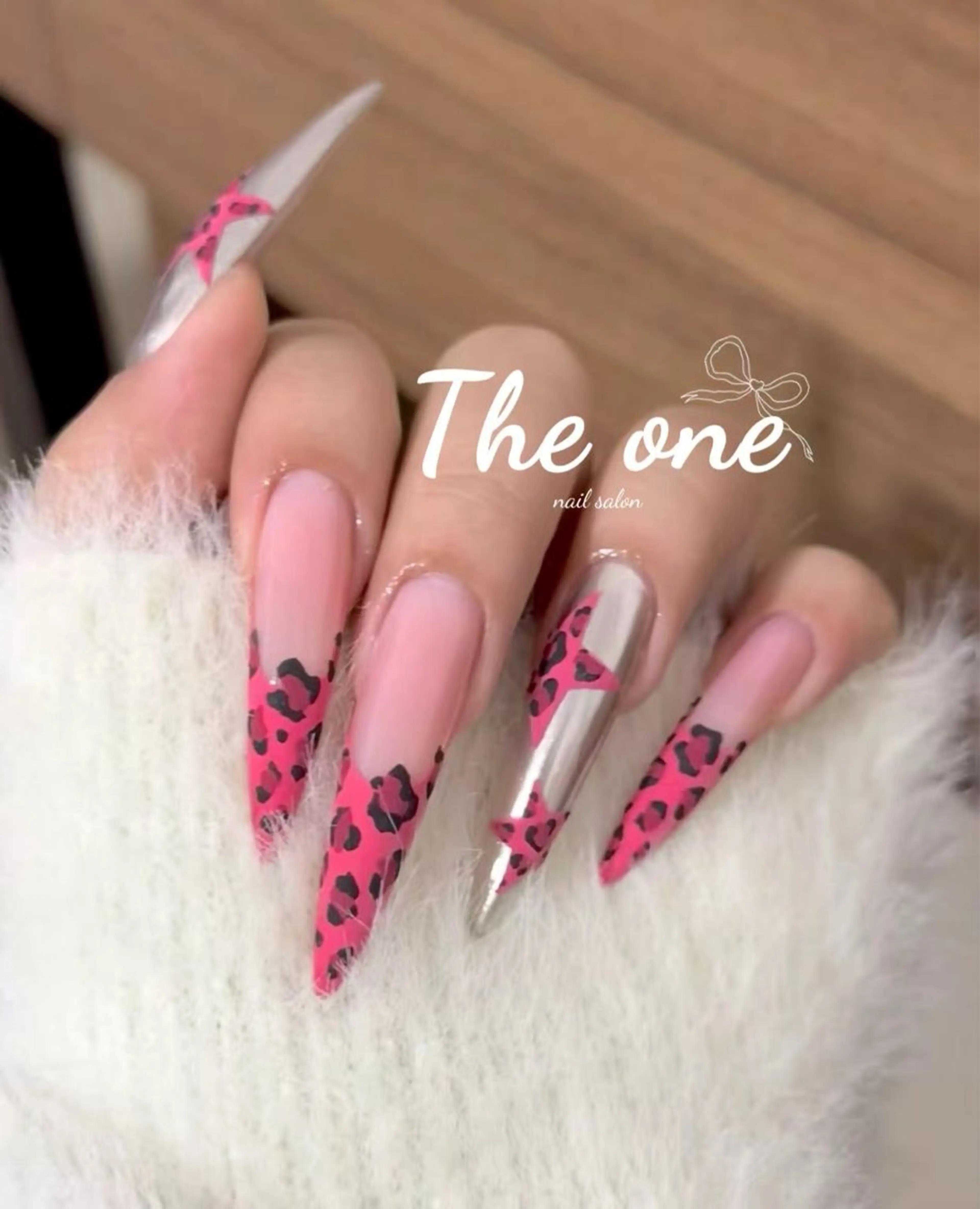 ネイル The oneアオイ アオイのネイルデザイン