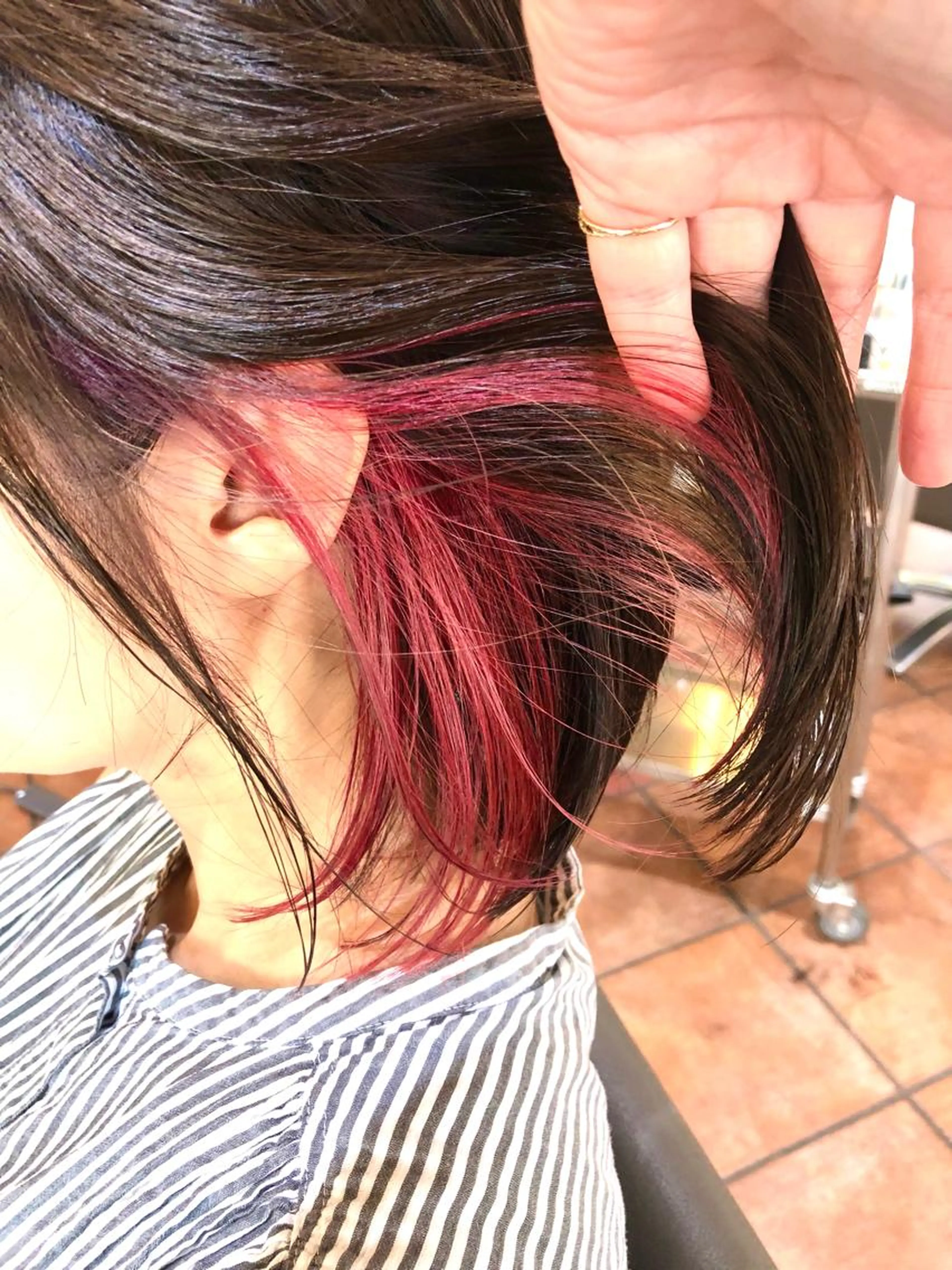 カット＋インナーカラー（ケアブリーチ）＋トリートメントの写真