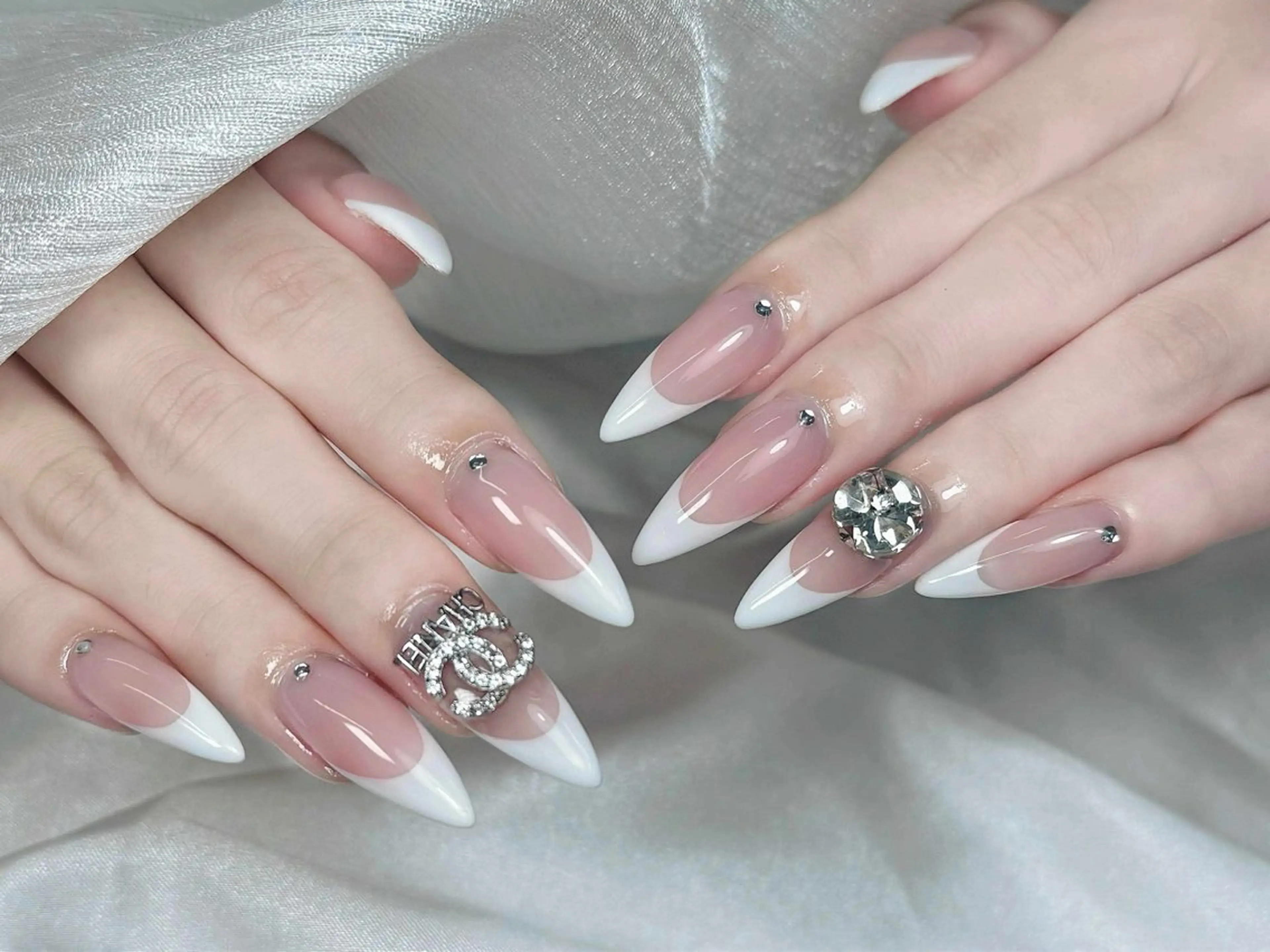 ネイル ハンドネイル ハンドケア Nova Nail Osakaのネイルデザイン