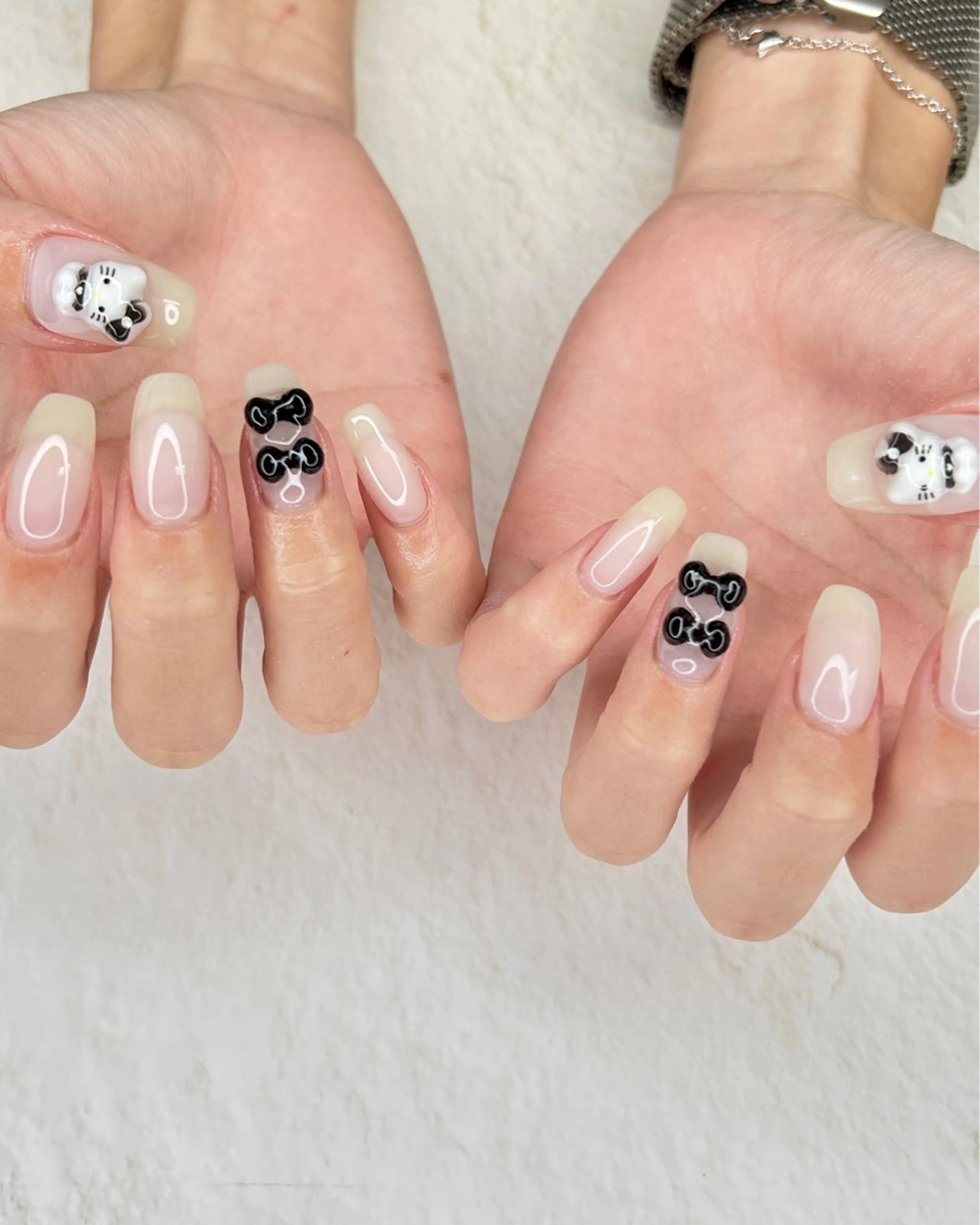 ネイル ハンドネイル フットネイル ease NAIL SALONのネイルデザイン
