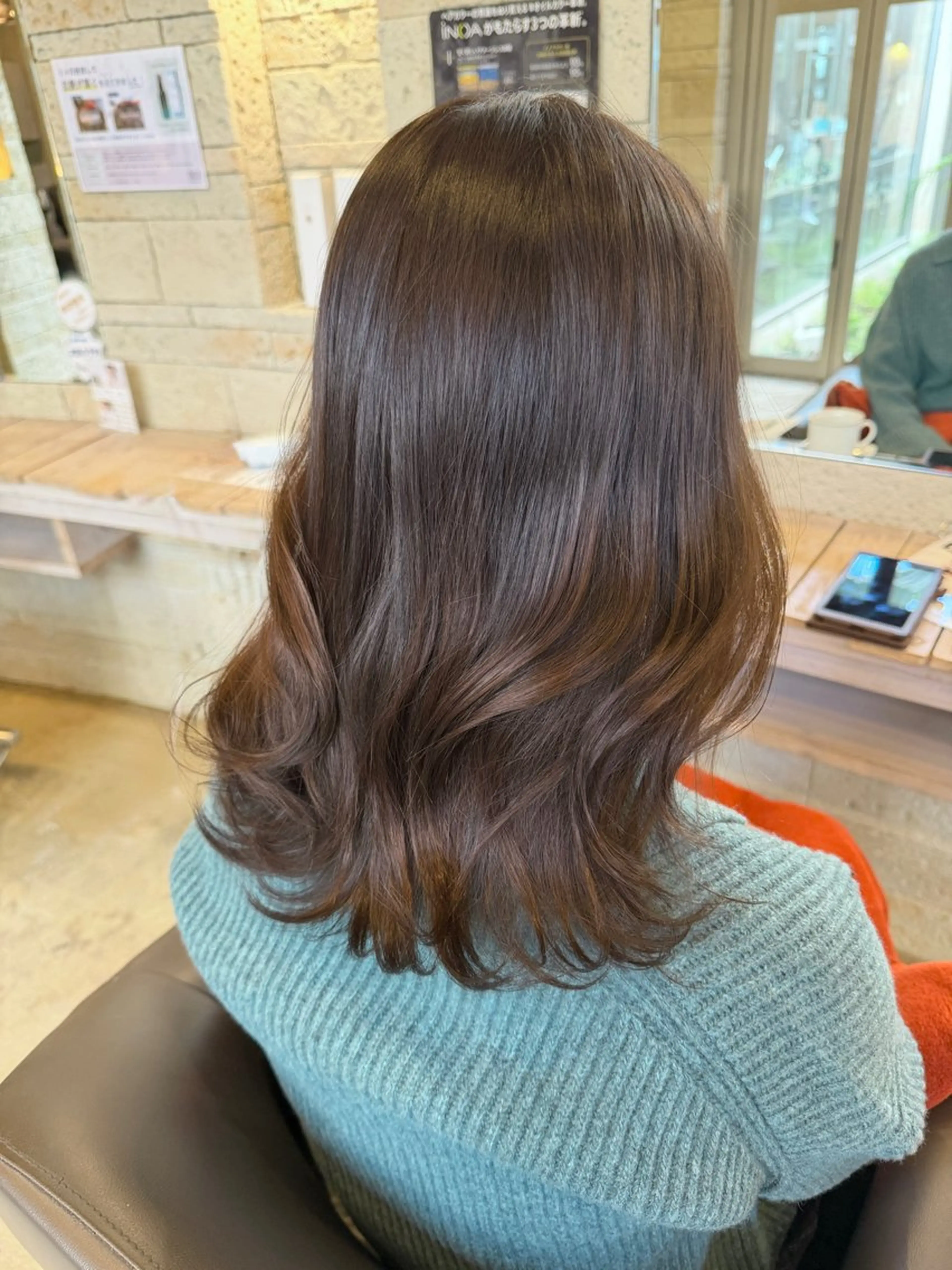 ミディアム カラー アッシュ ベージュカラー 髪質改善 パーマ/艶カラー/ 髪質改善/伊藤愛麻のヘアスタイル