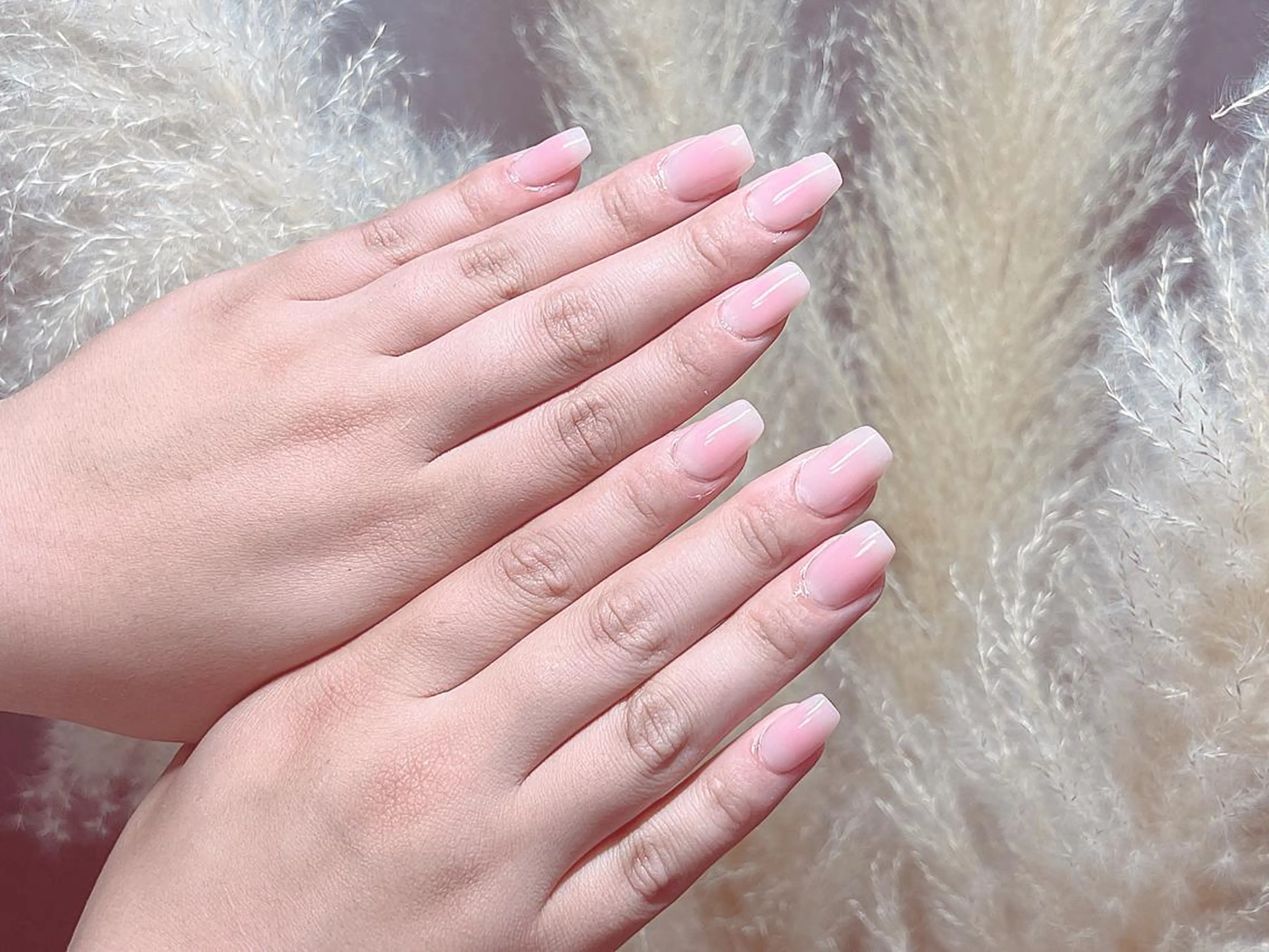 ネイル チークネイル ワンホンネイル lucky nail 歌舞伎町のネイルデザイン
