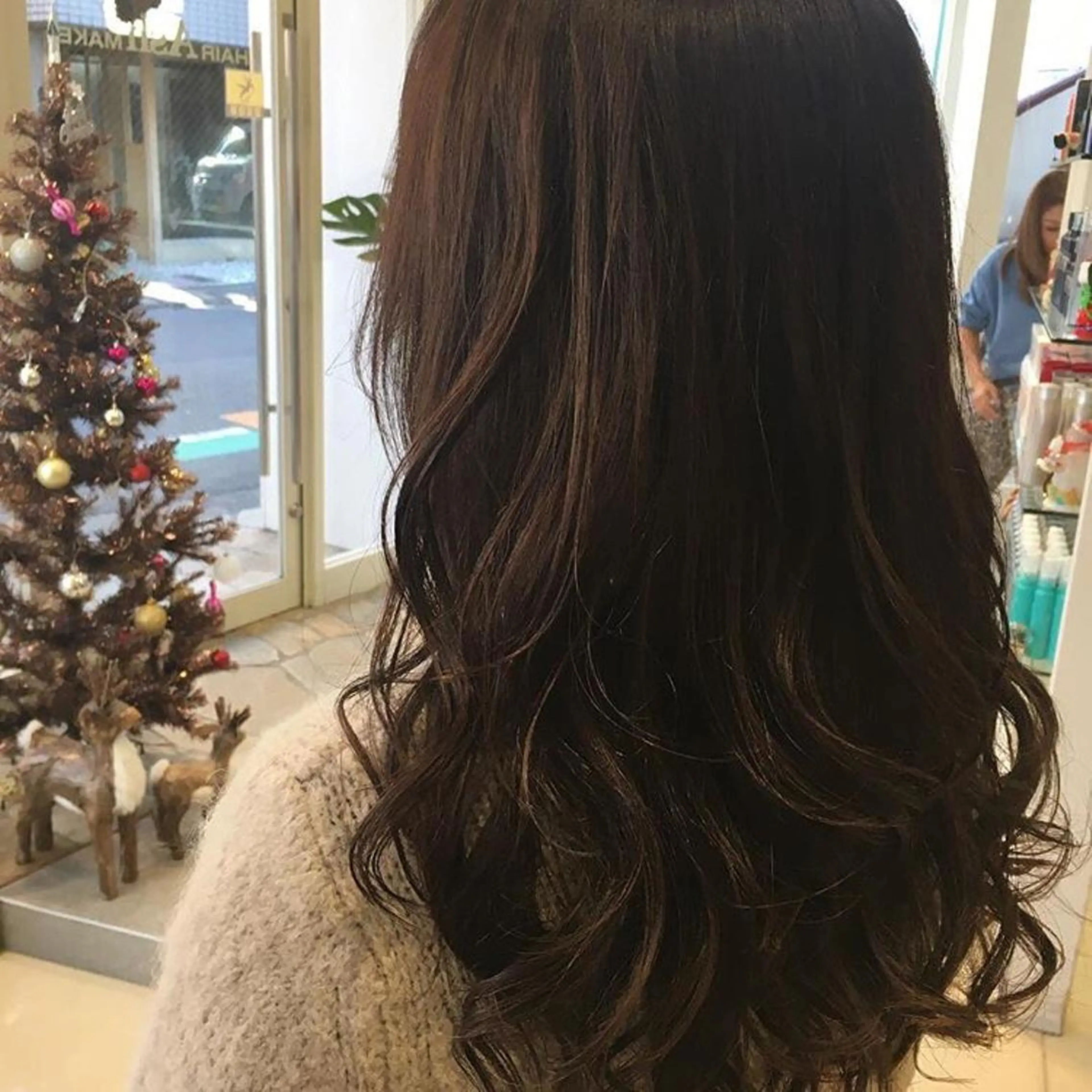 ロング 依田 寿美子のヘアスタイル