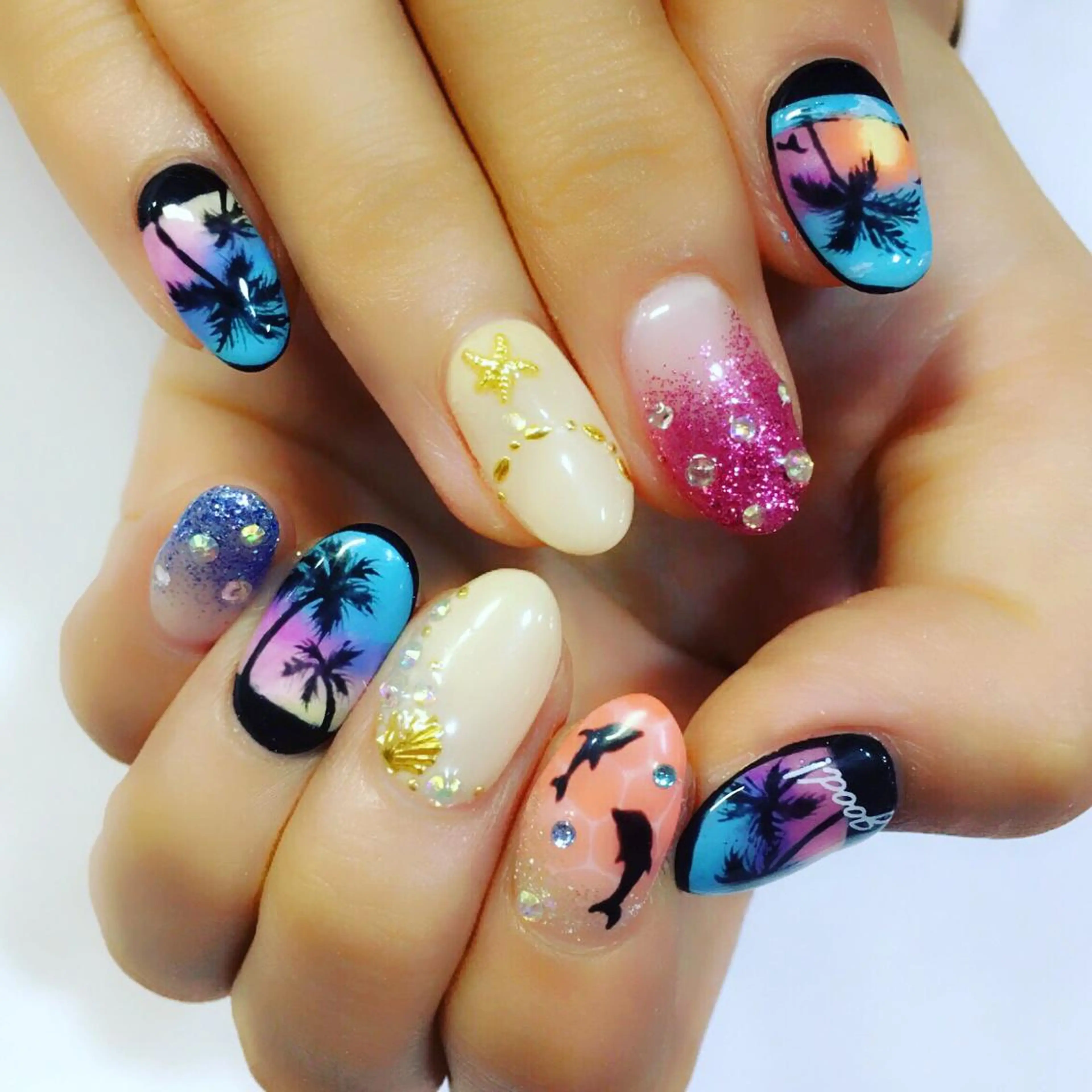 セミロング カラー パーマ ヘアアレンジ メンズ キッズ ネイル マツエク・マツパ NAILSGOGO shibuyaのネイルデザイン