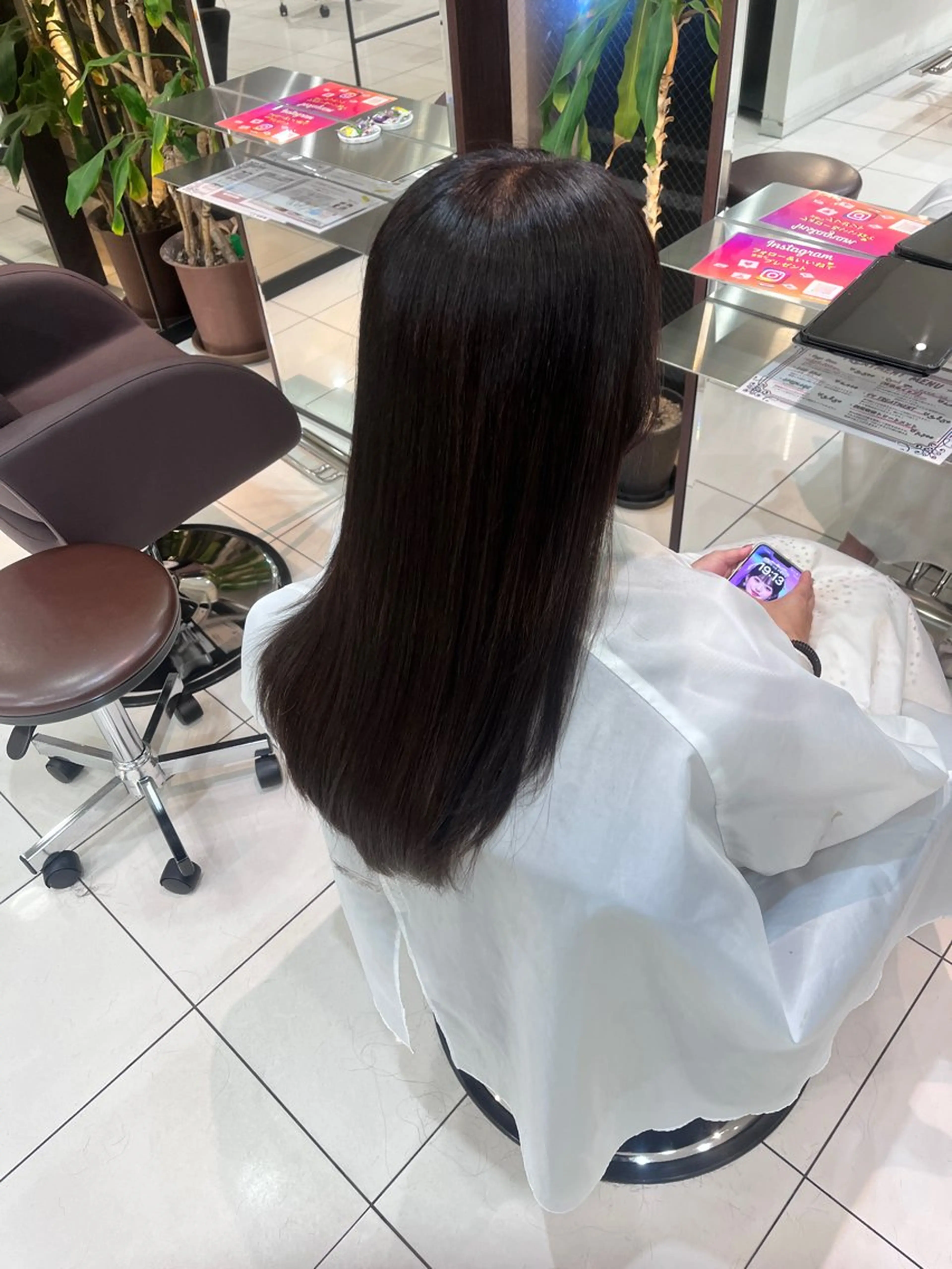 ロング カラー ブラウンカラー ピンクカラー ヘアカラー 石渡 瑠菜のヘアスタイル