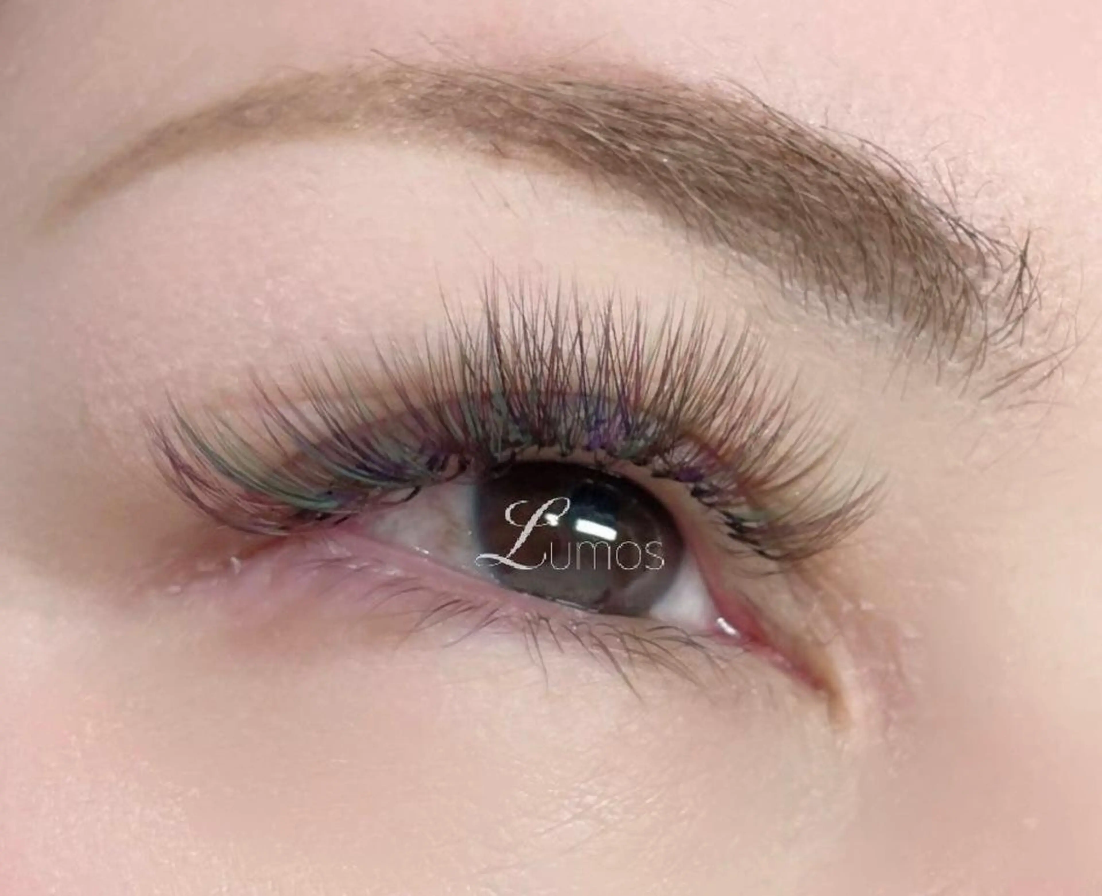 マツエク・マツパ カラーマツエク ボリュームラッシュ マツエク Lumos nail&eyelash所属・Lumos Ayakaのマツエク・マツパデザイン