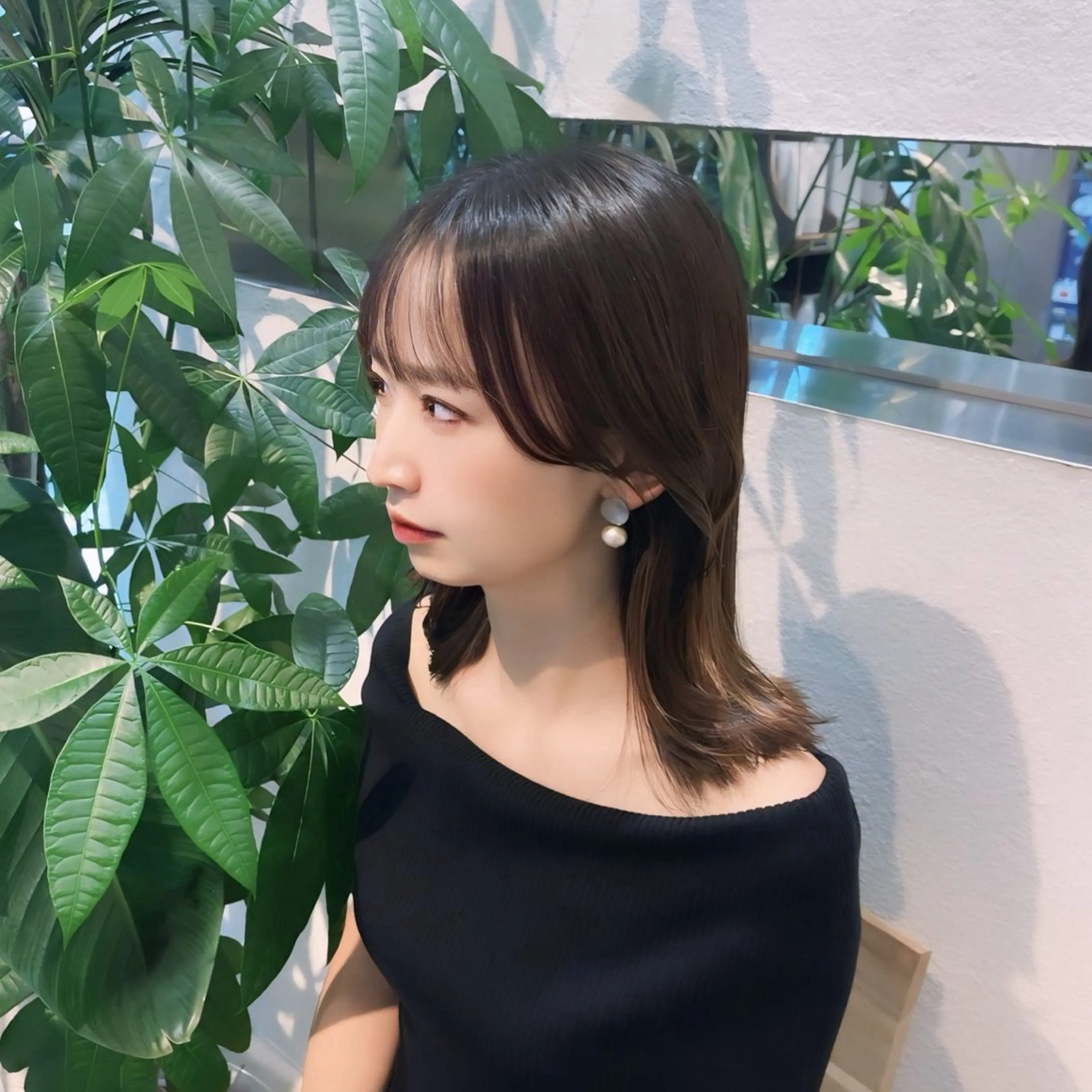ミディアム くびれヘア シースルーバング 外ハネヘア suzuka/透明感 カラー 美髪縮毛矯正のヘアスタイル