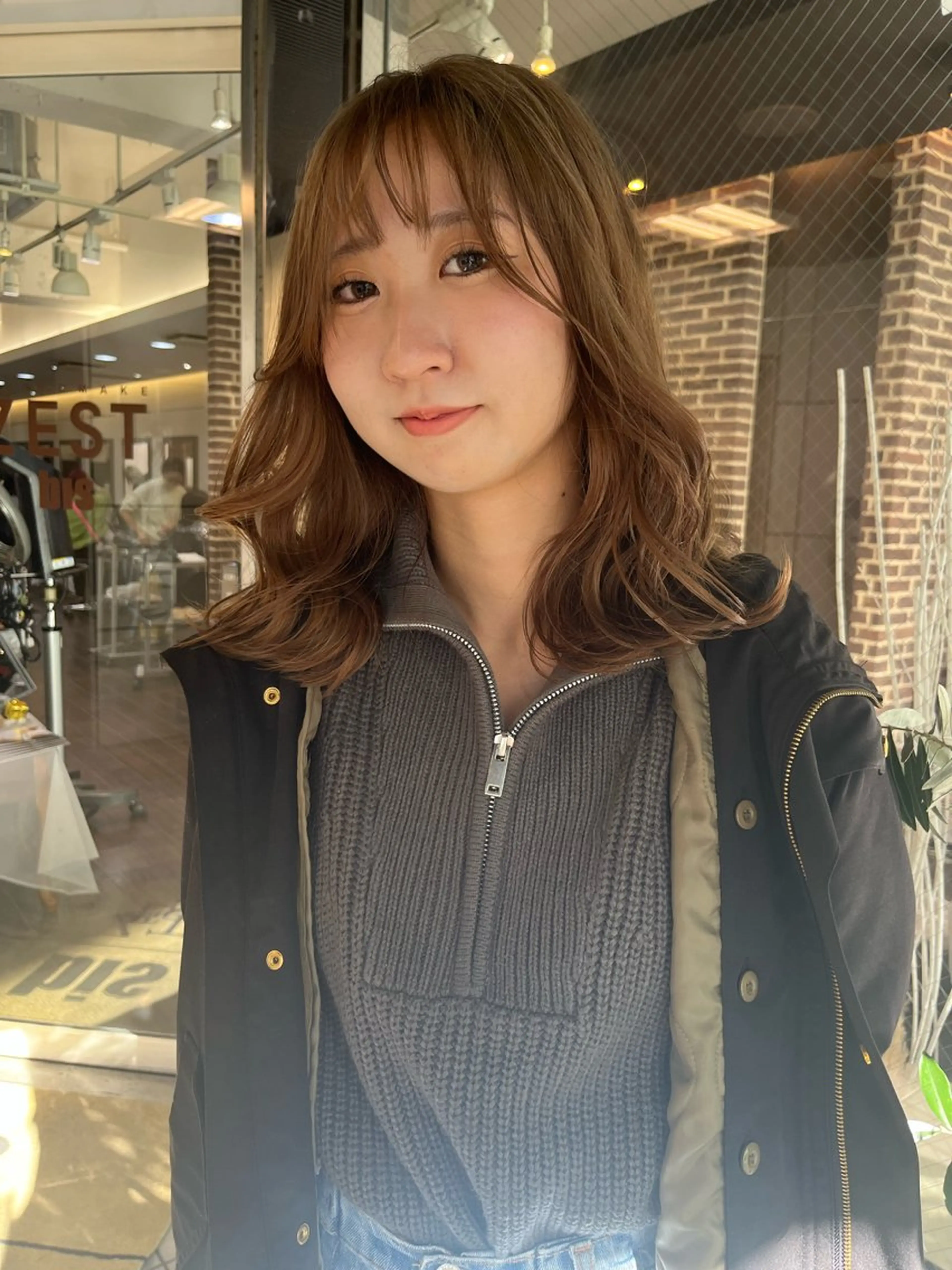 セミロング カラー ブリーチ ケアブリーチ ダブルカラー ハイトーンカラー インナーカラー Rei /パーマ特化のヘアスタイル
