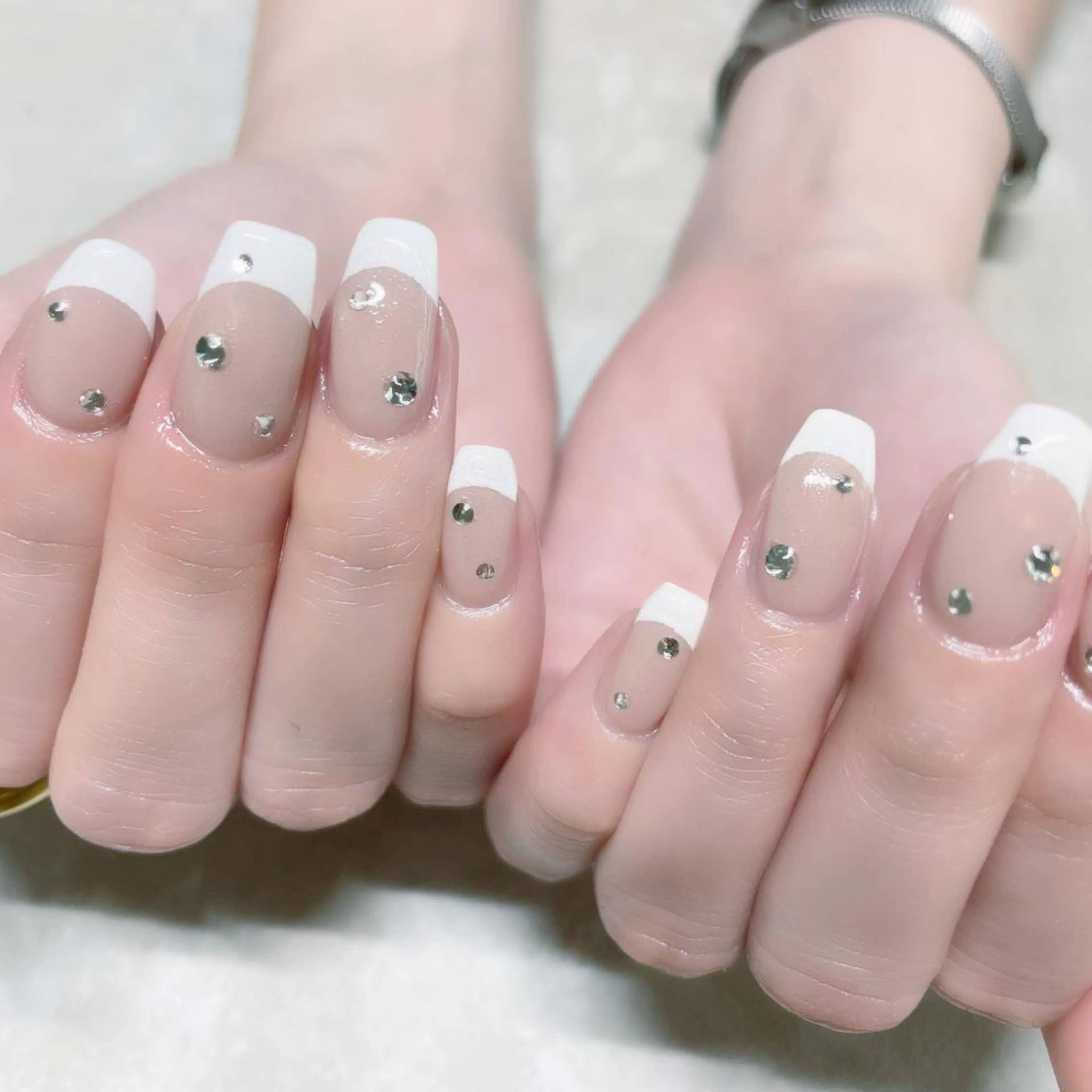 ネイル フレンチネイル ストーンネイル 橋本 理絵のネイルデザイン