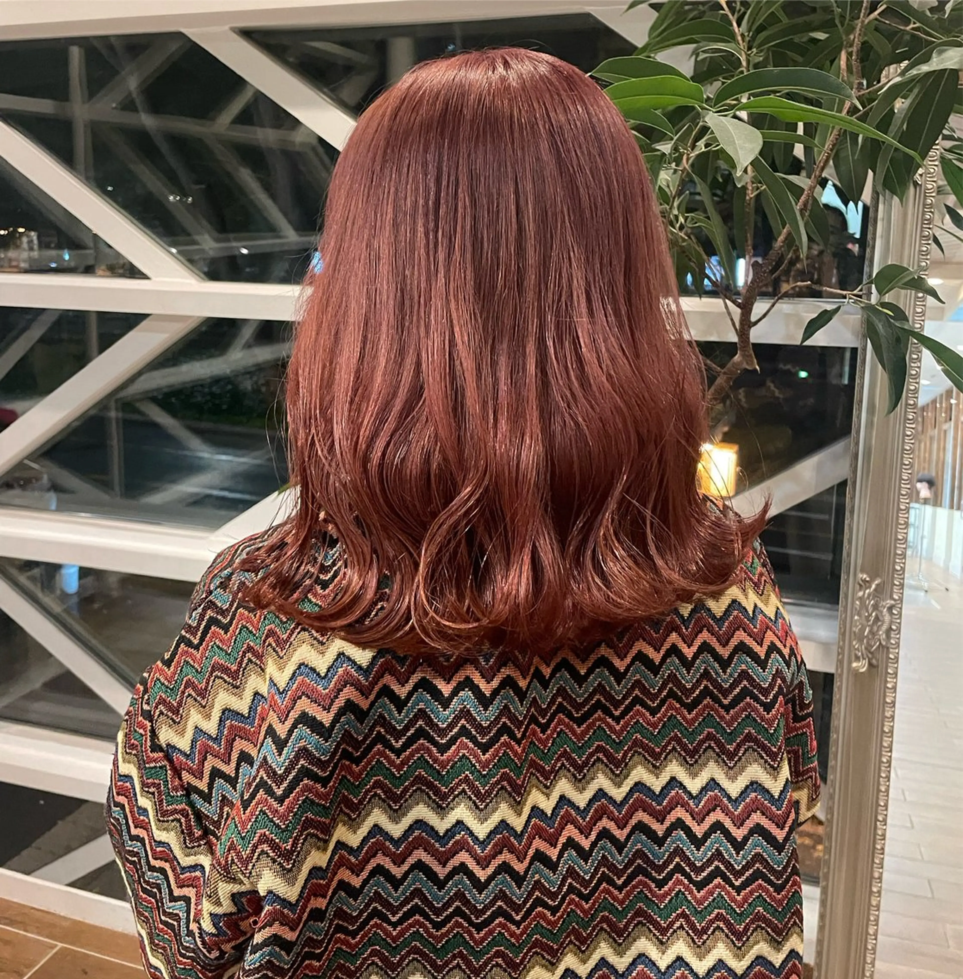 ミディアム カラー 松野 心音のヘアスタイル