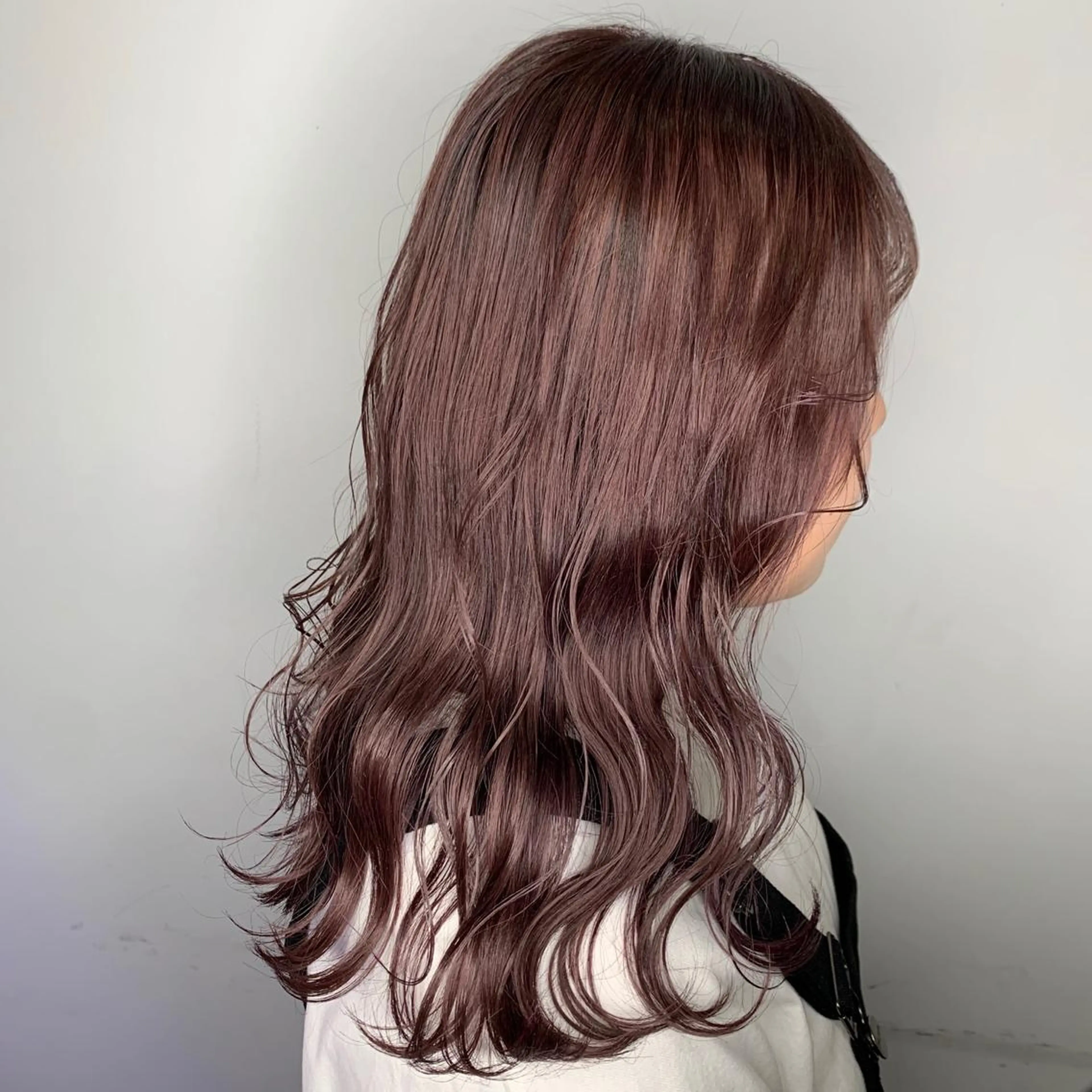 カラー ボルドーカラー ラベンダーカラー ヘアカラー メンズ指名no'1 佐藤　亘のヘアスタイル
