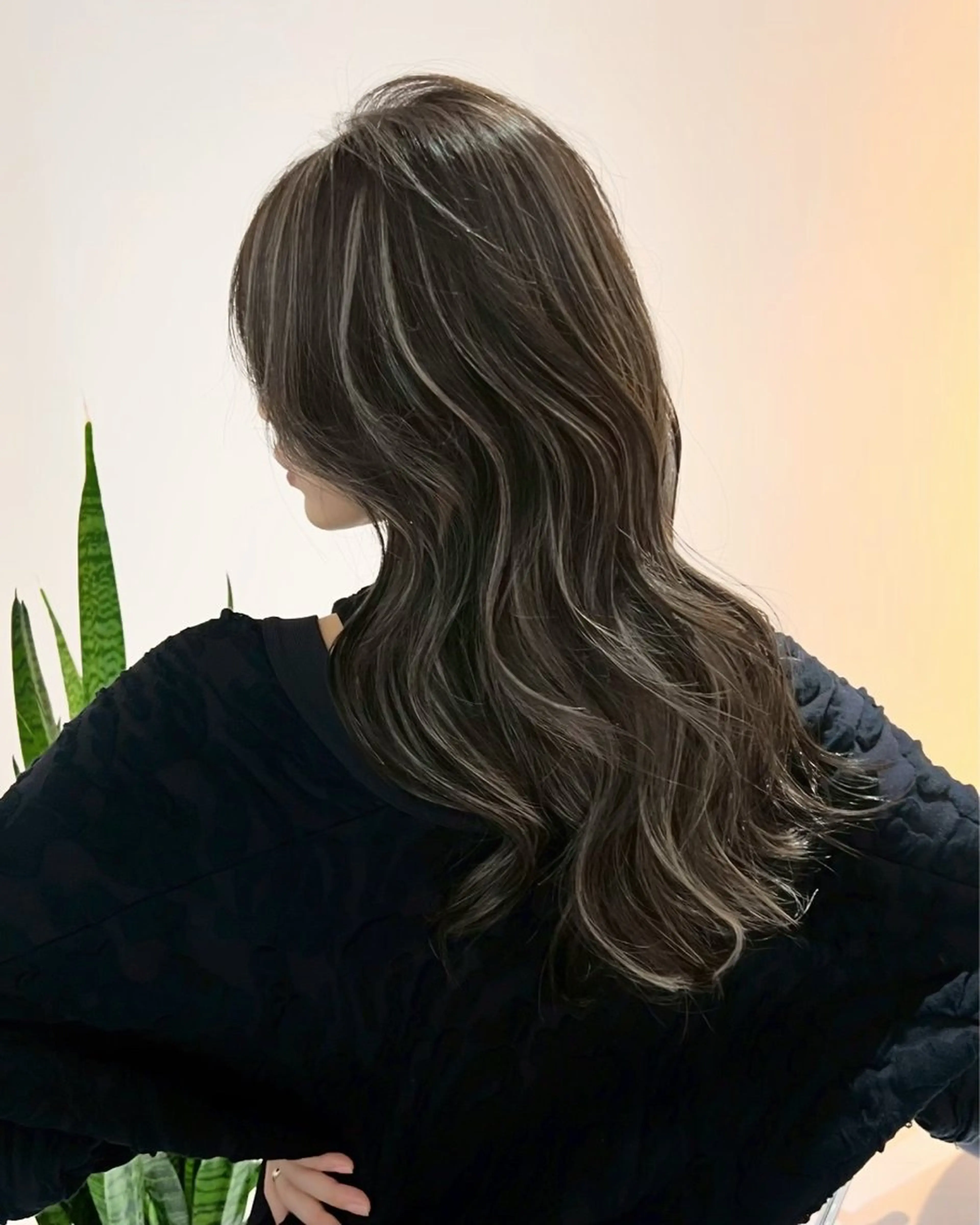 カラー ハイライトカラー ヘアカラー YOLO/ HANAのヘアスタイル