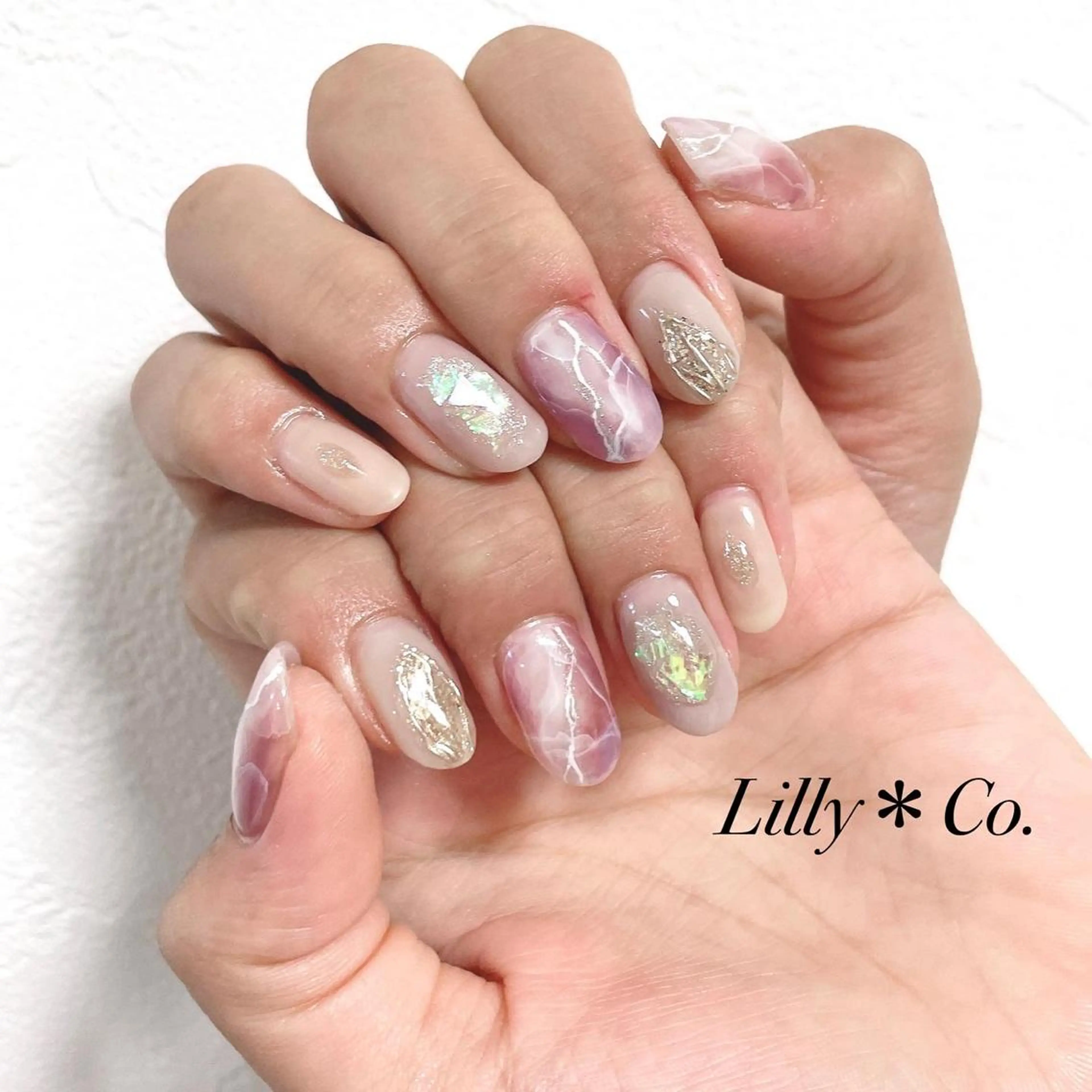 ネイル ニュアンスネイル ハンドネイル ハンドケア Lilly Co.のネイルデザイン