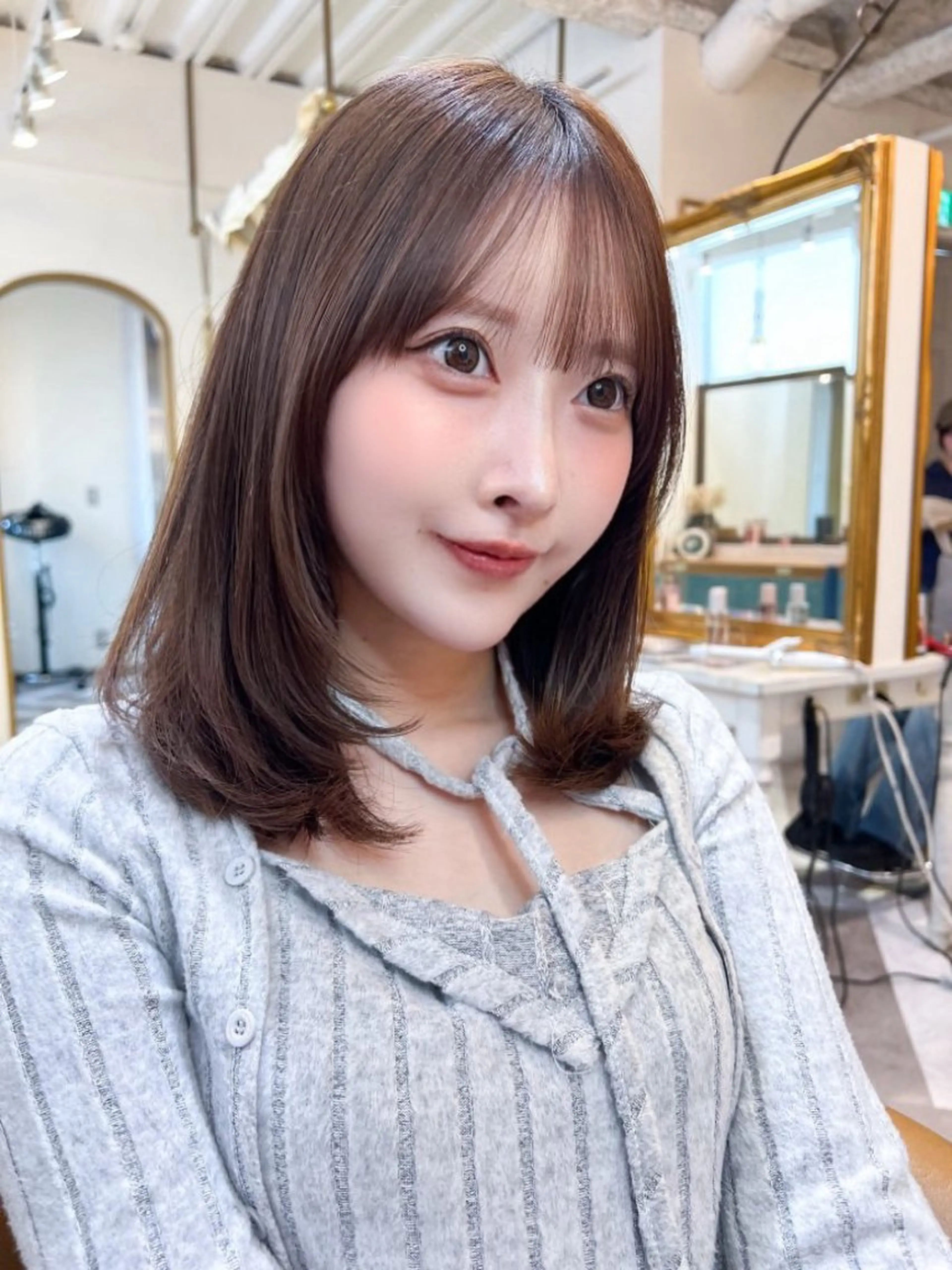 ミディアム カラー ヘアアレンジ ミディアムレイヤー レイヤーカット カット ヘアカラー トリートメント ‎🤍くびれレイヤー /韓国風🖤菊池瑛士のヘアスタイル