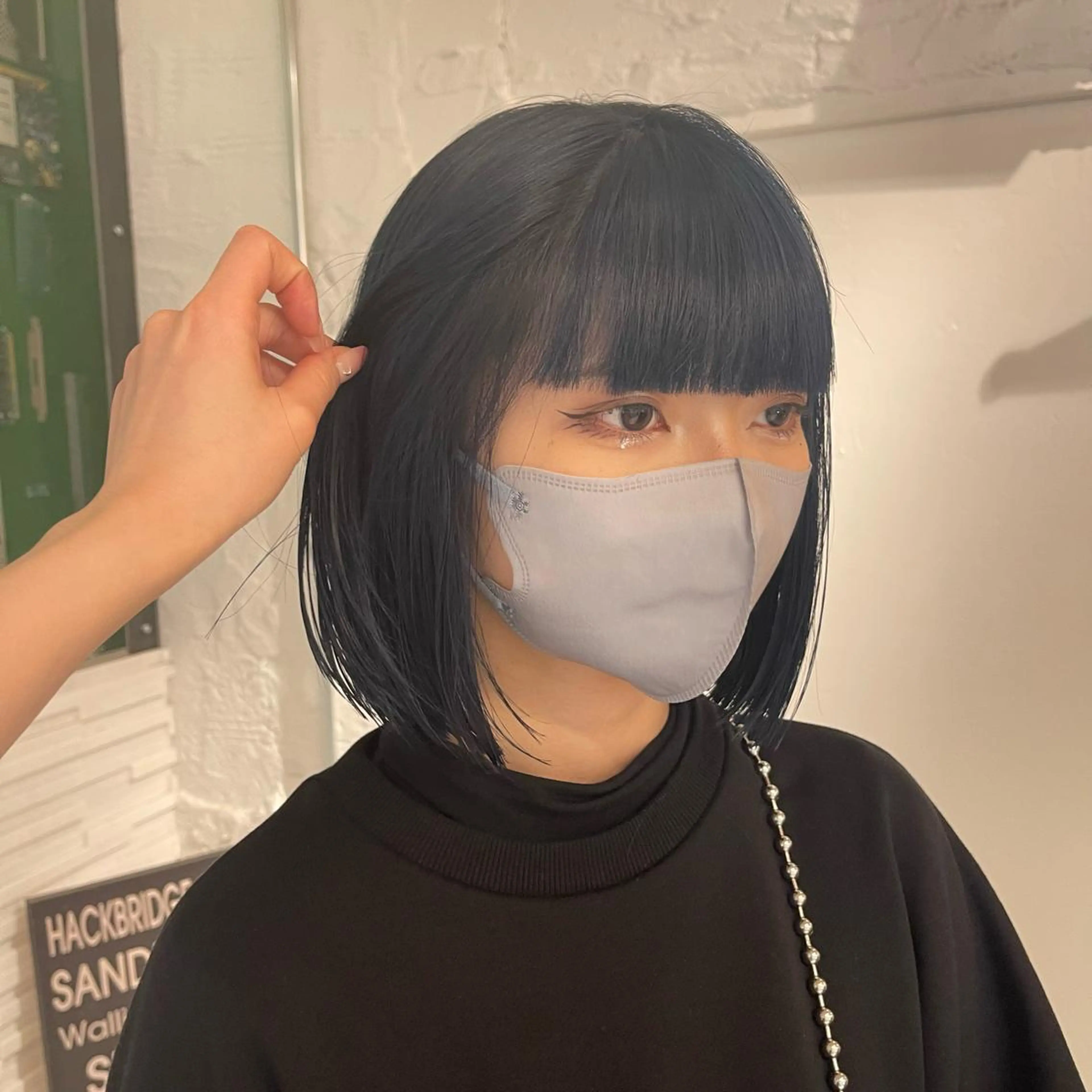 ショート カラー ブルーカラー ネイビーカラー ヘアカラー トリートメント lunty miichiのヘアスタイル