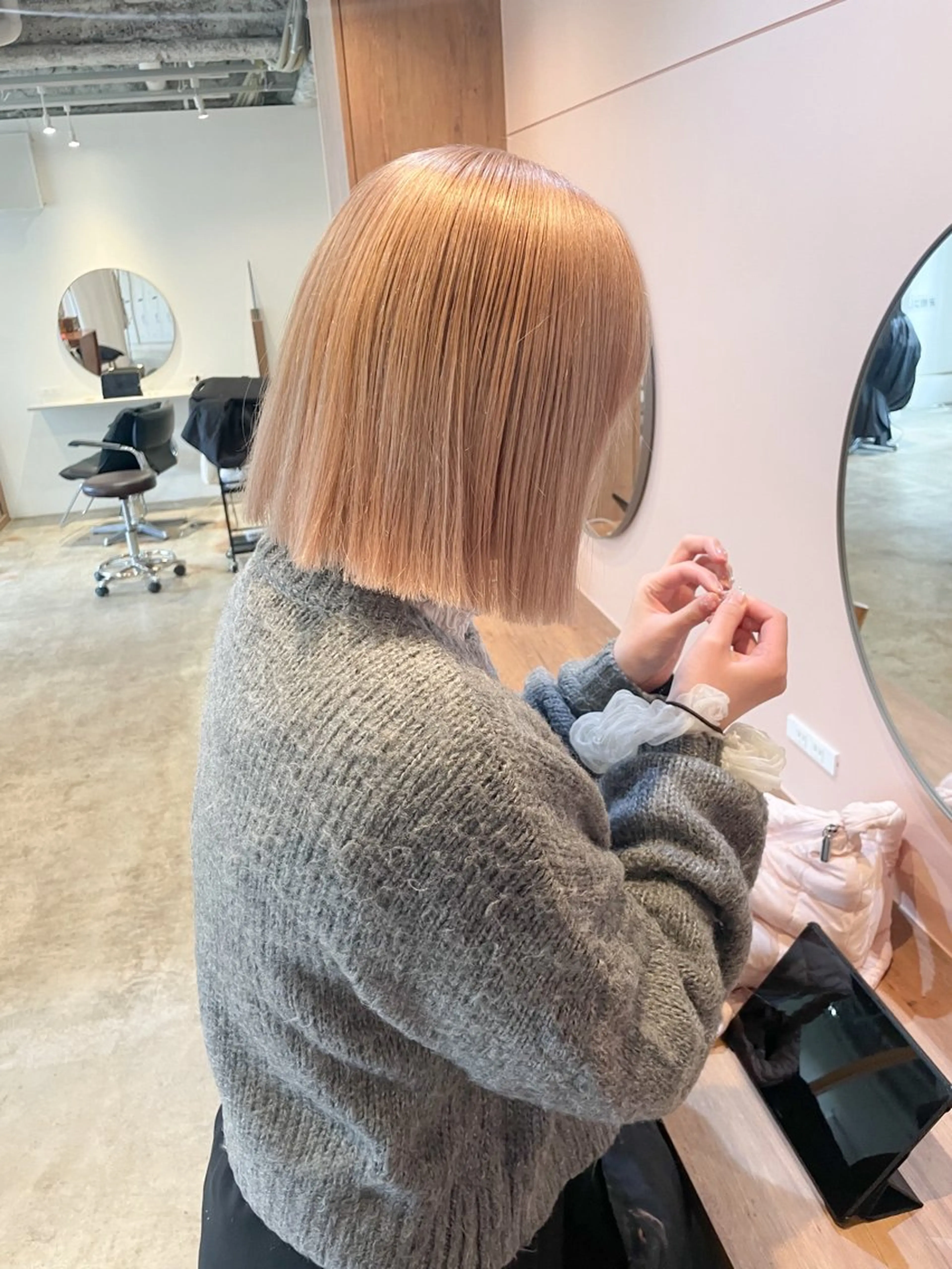 ミディアム カラー ベージュカラー ブリーチ ブロンド ブロンドベージュ ボブ カット ヘアカラー Takuma Suzuki中目黒のヘアスタイル