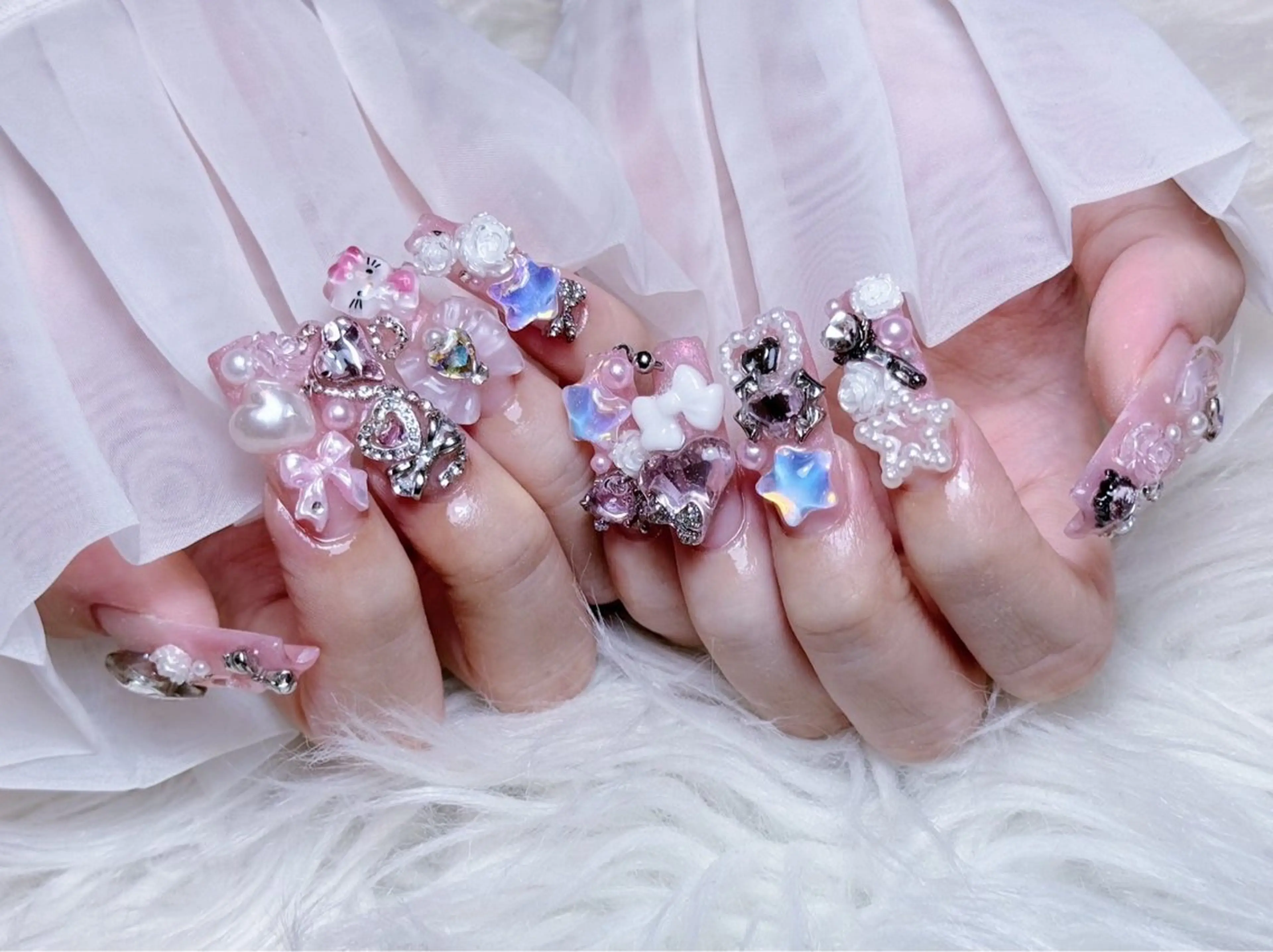 ネイル ハンドネイル ☁️Yun nail KiKi☁️のネイルデザイン