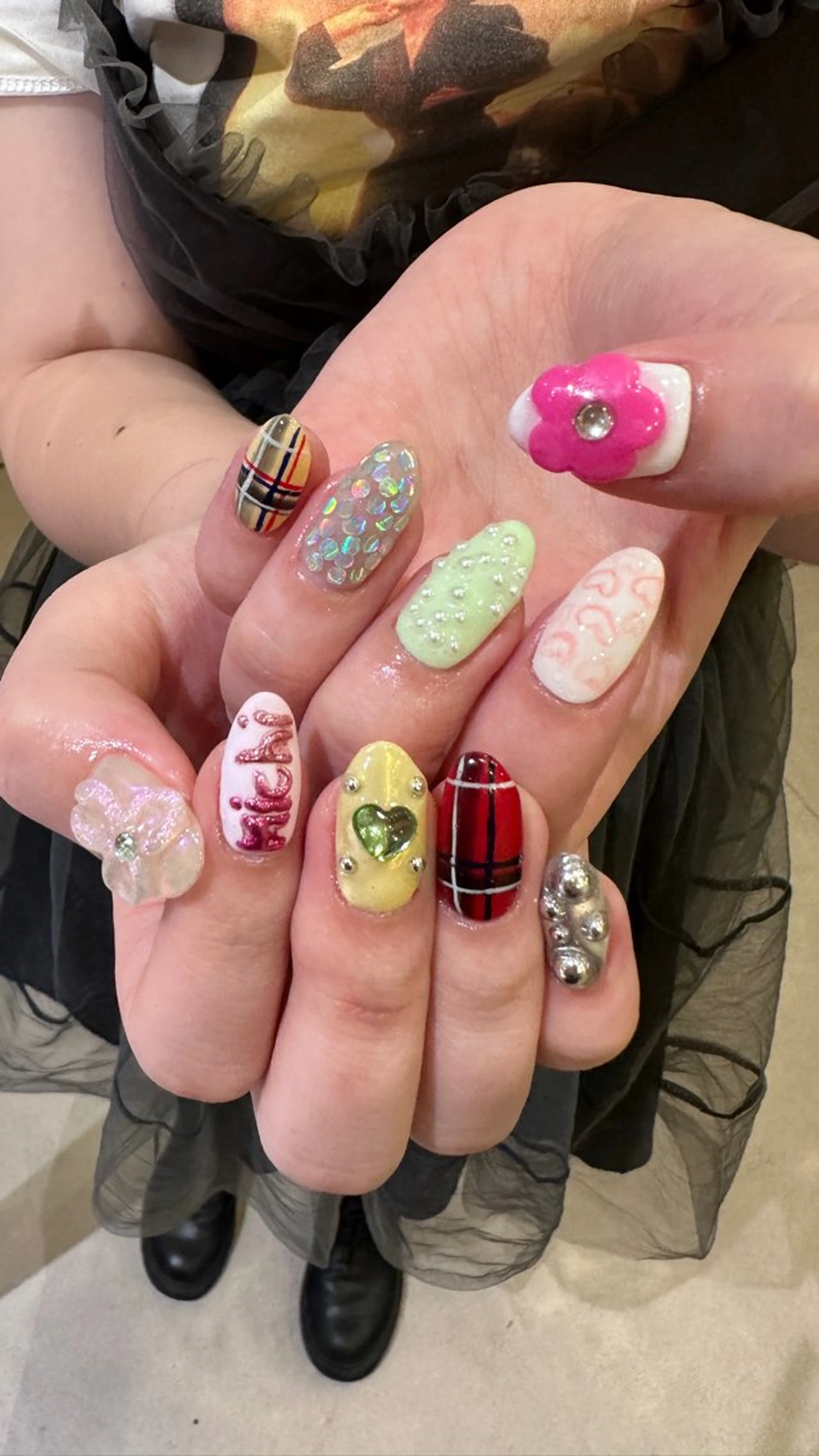 ネイル ハンドネイル 👽個性派ネイル🎀 komachiのネイルデザイン