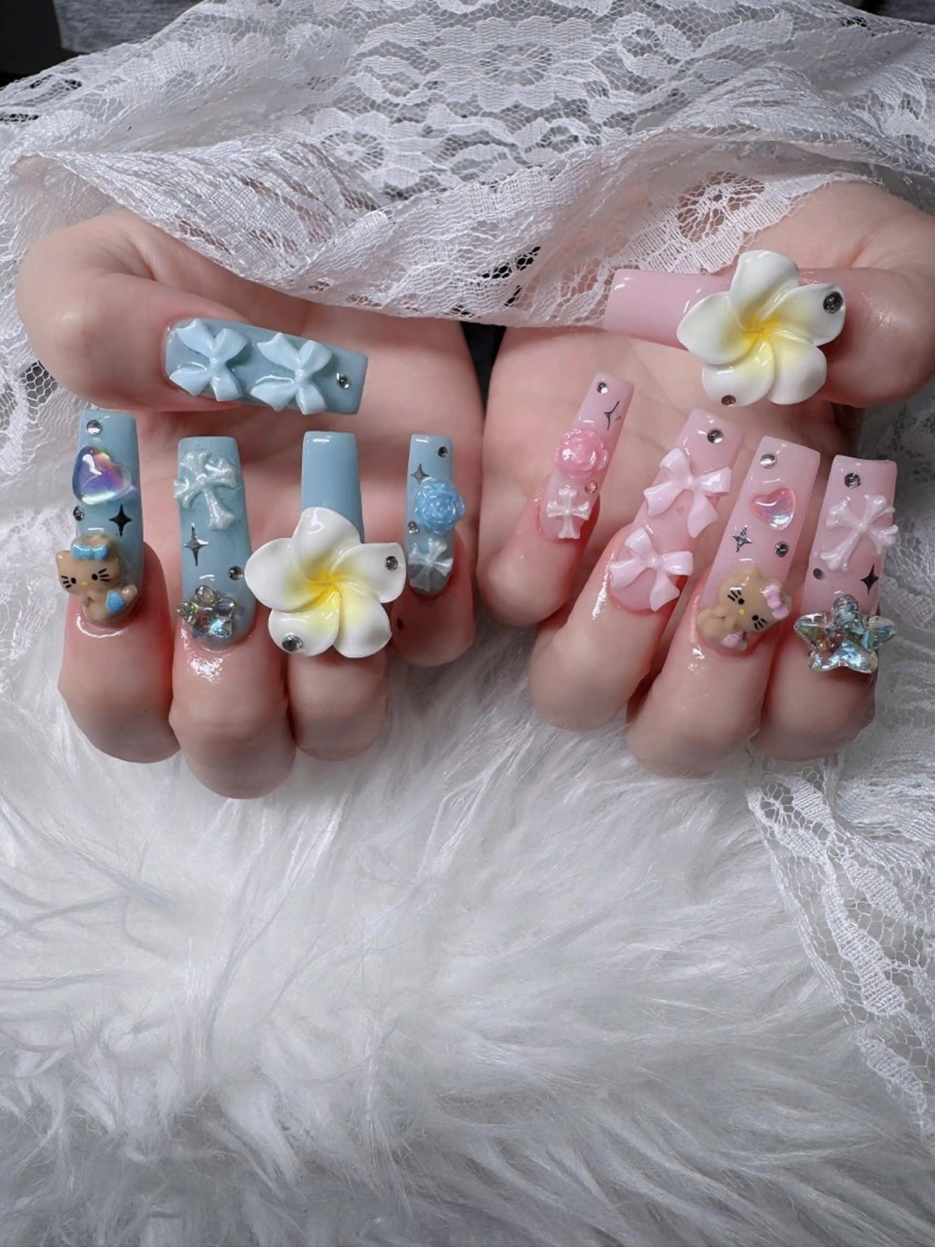 ネイル フレンチネイル ジェルネイル ハロウィン キラキラネイル 韓国ネイル H.babynailsalon所属・H.baby Nail Salonのネイルデザイン