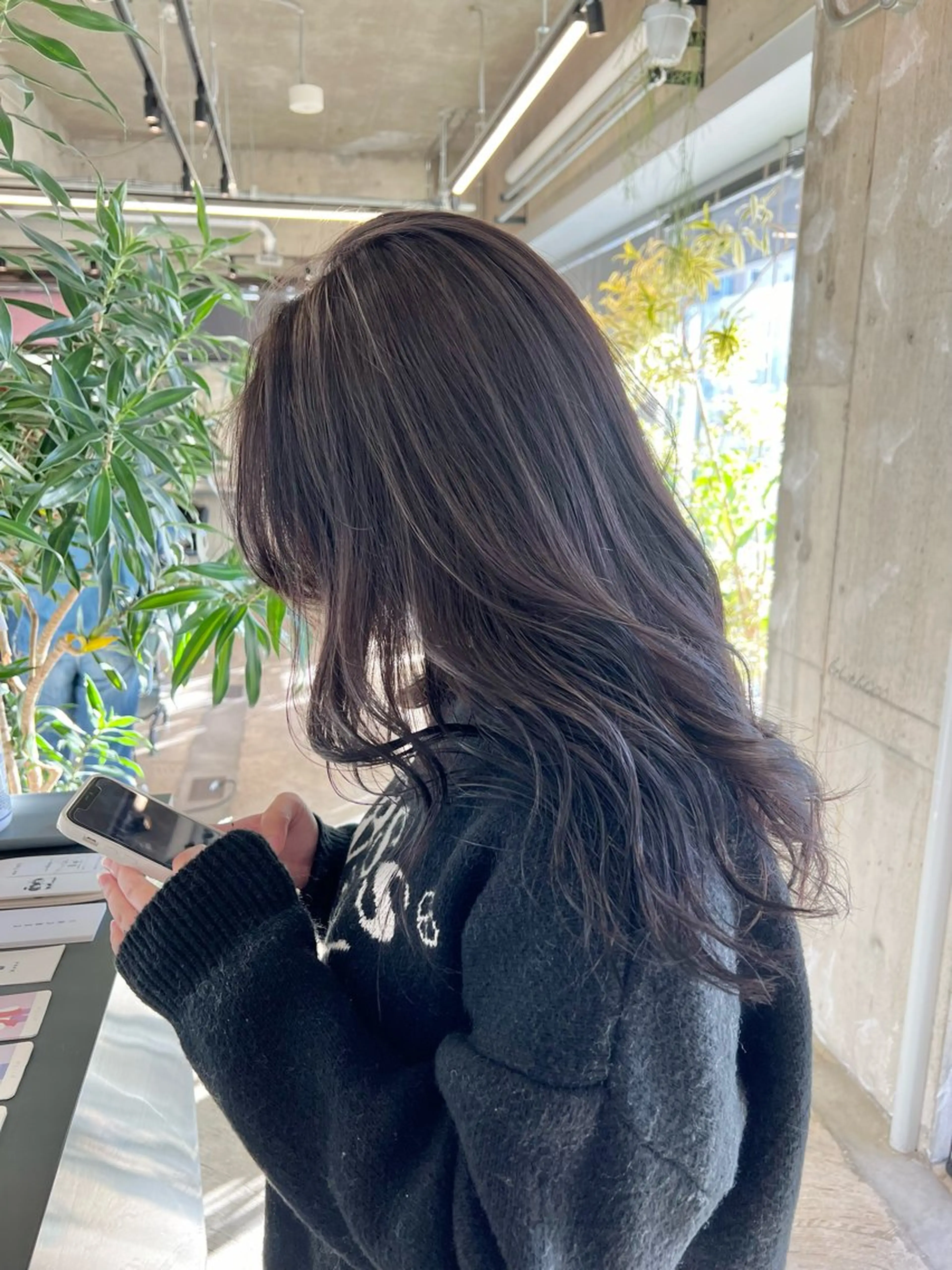 セミロング ハイライト piilo. かわい  なつみのヘアスタイル