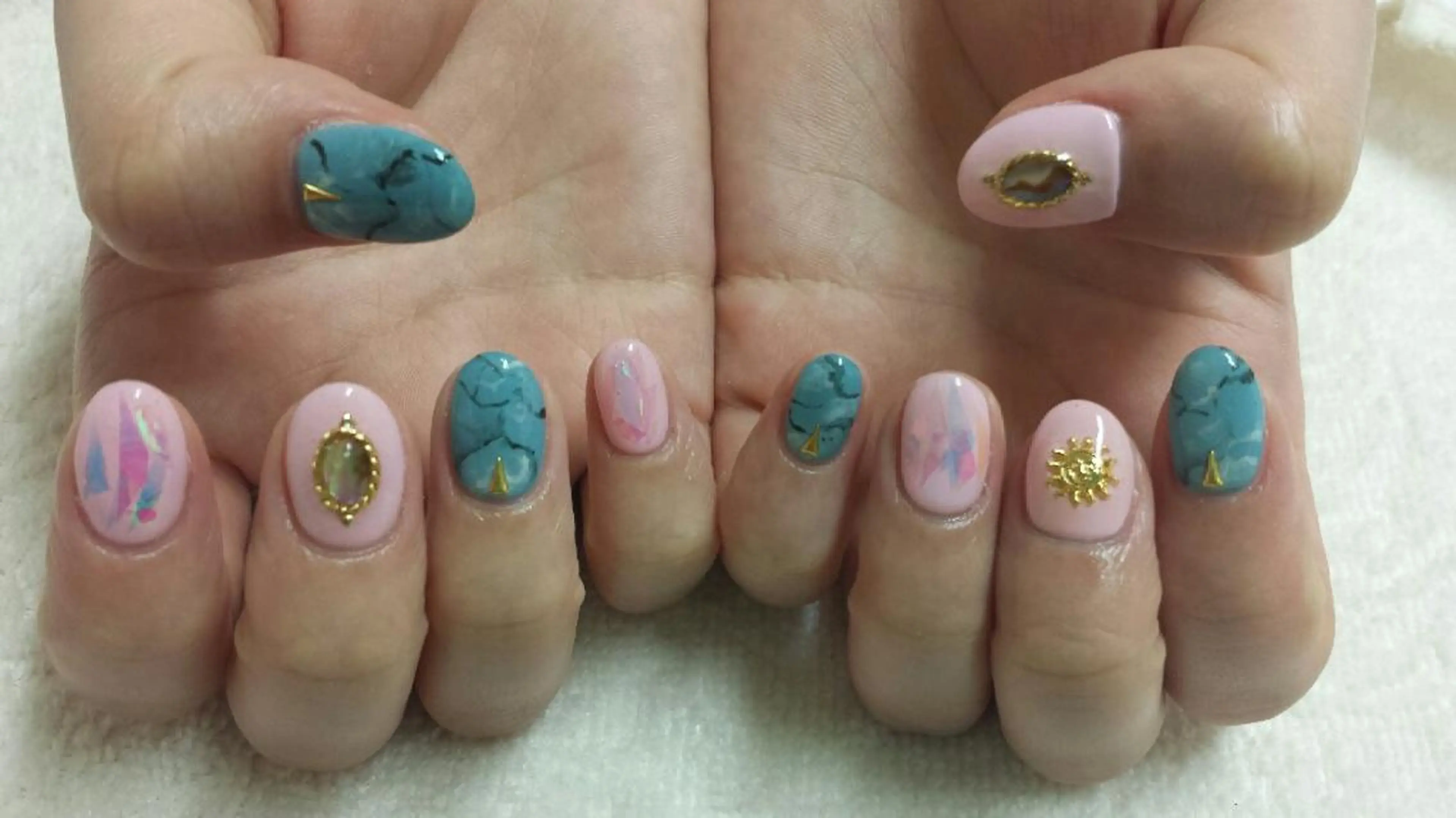 ネイル 河野ちえ (雑誌掲載サロン)のネイルデザイン