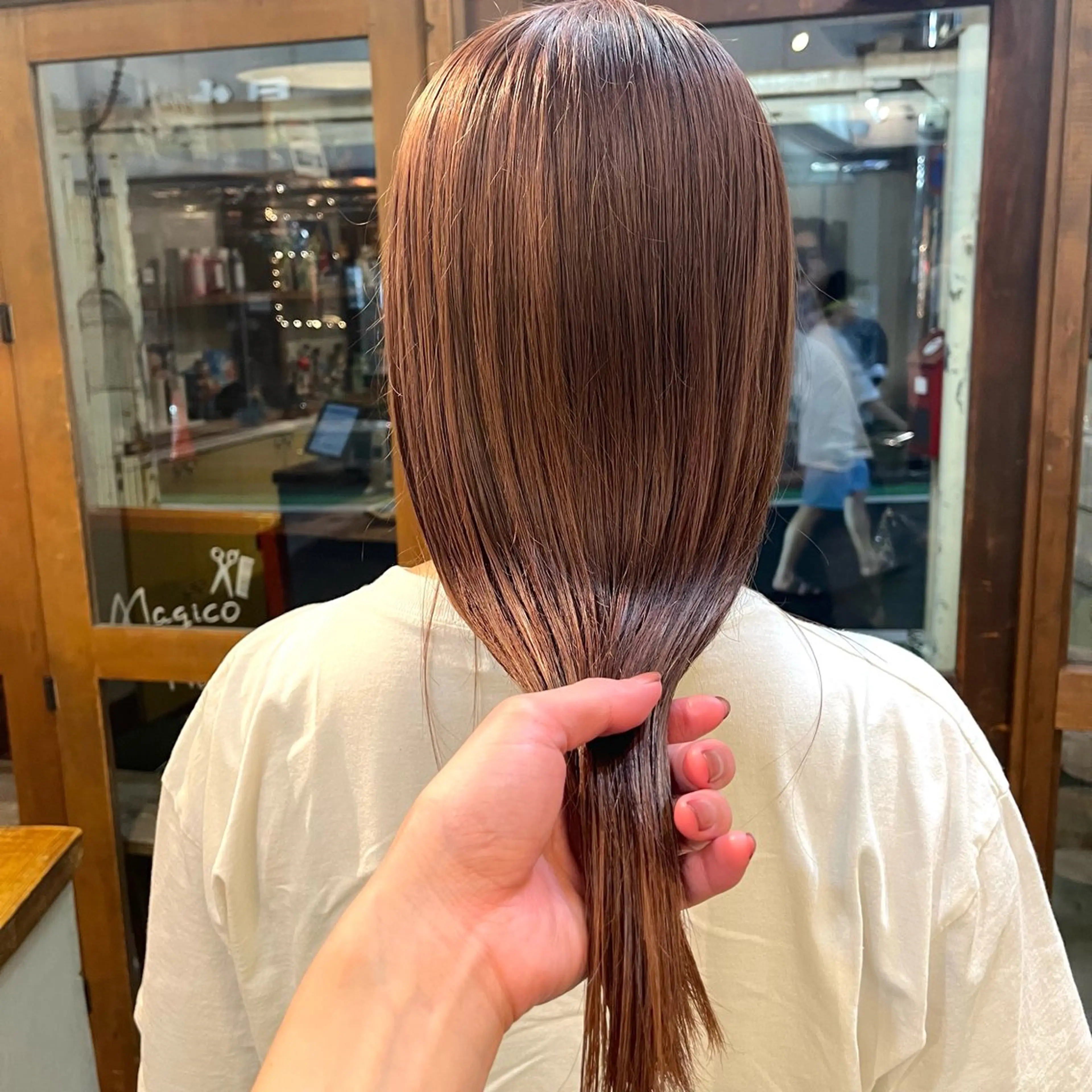 セミロング カラー カット ヘアカラー トリートメント GO TODAY SHAiRE SALON 原宿本店所属・ブリーチ/レイヤー ハッシュカット/河内のヘアスタイル