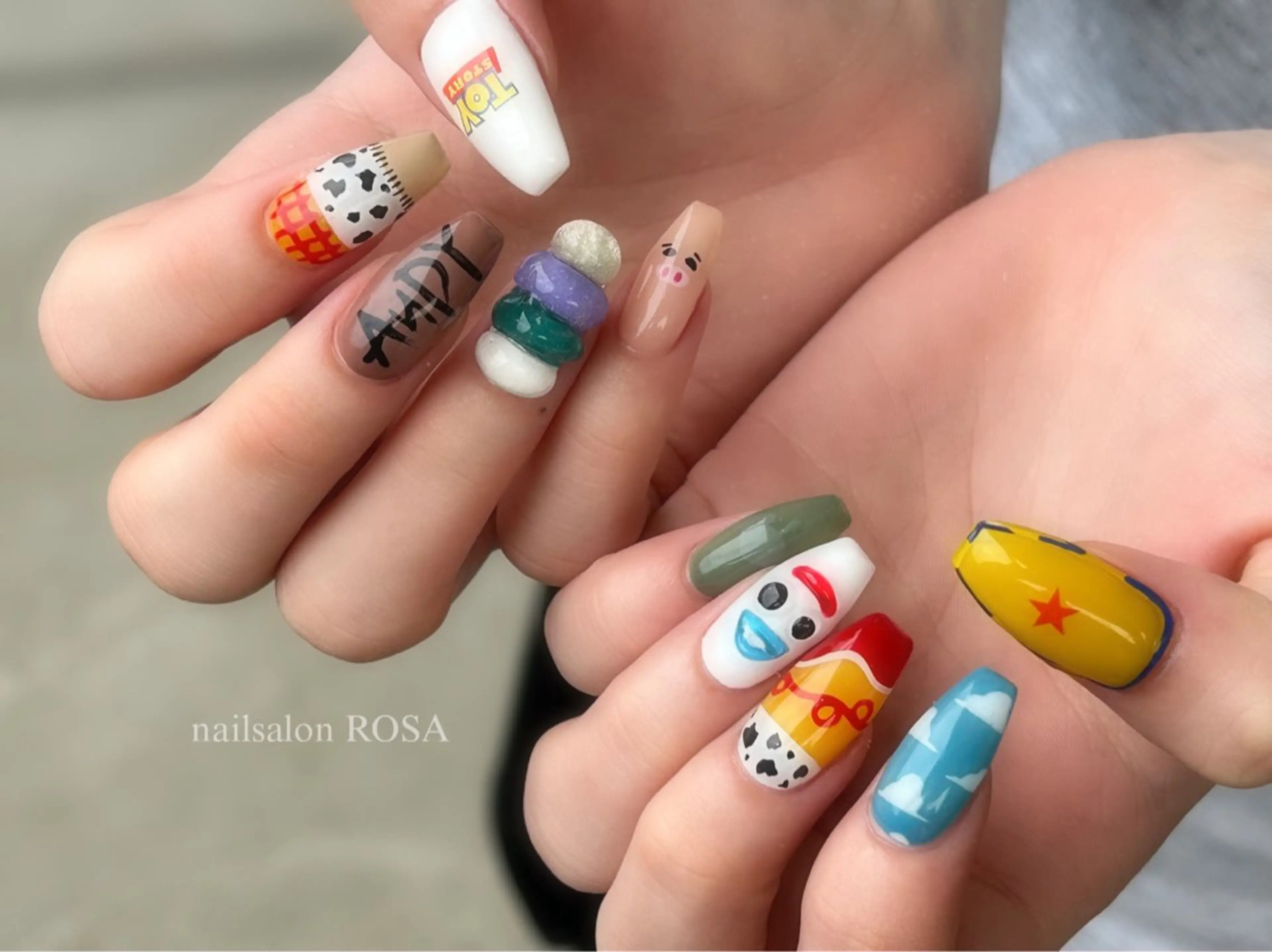 ネイル nailsalon ROSAのネイルデザイン