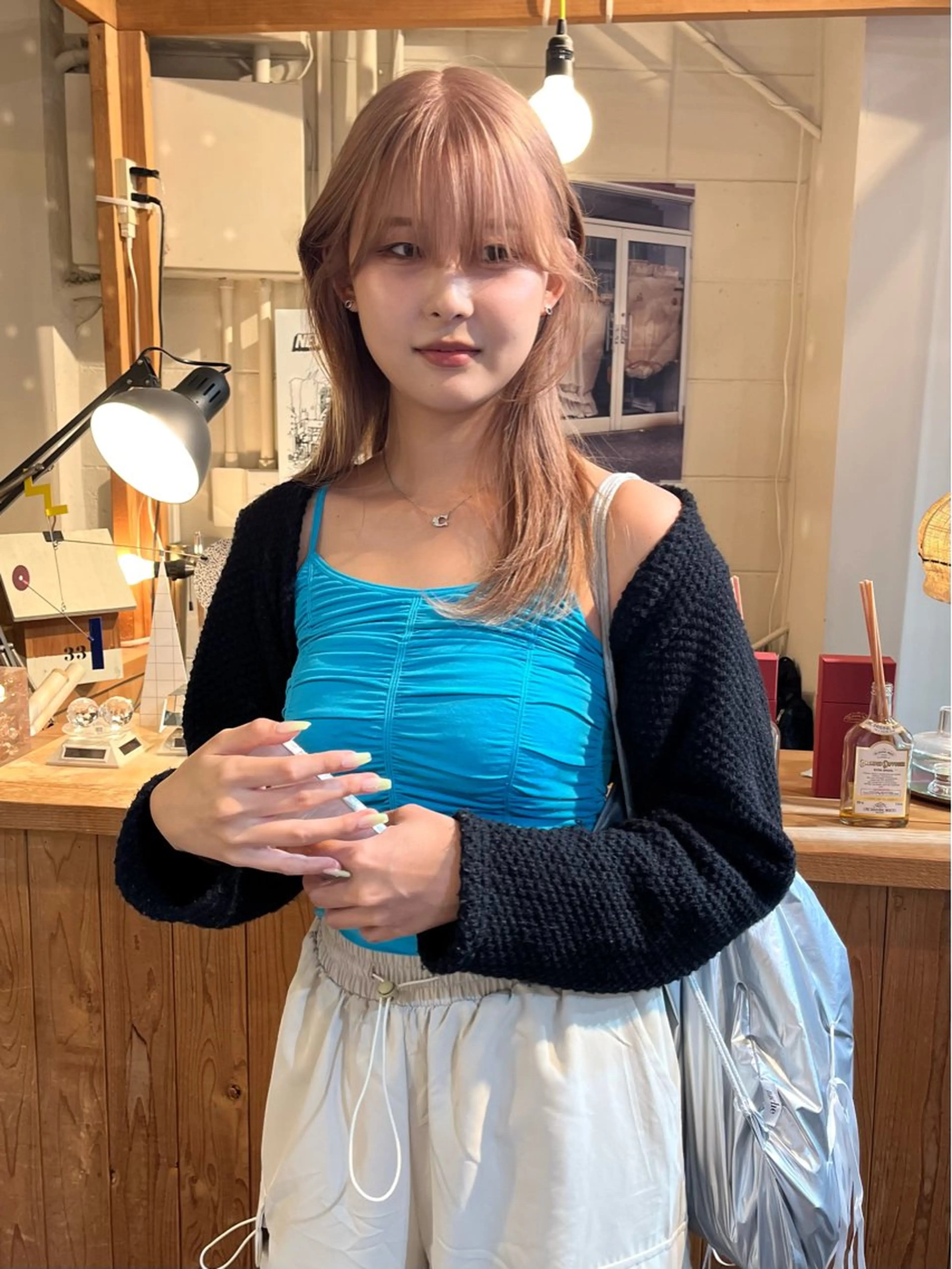 ミディアム カット ヘアカラー トリートメント iru所属・mi kiのヘアスタイル