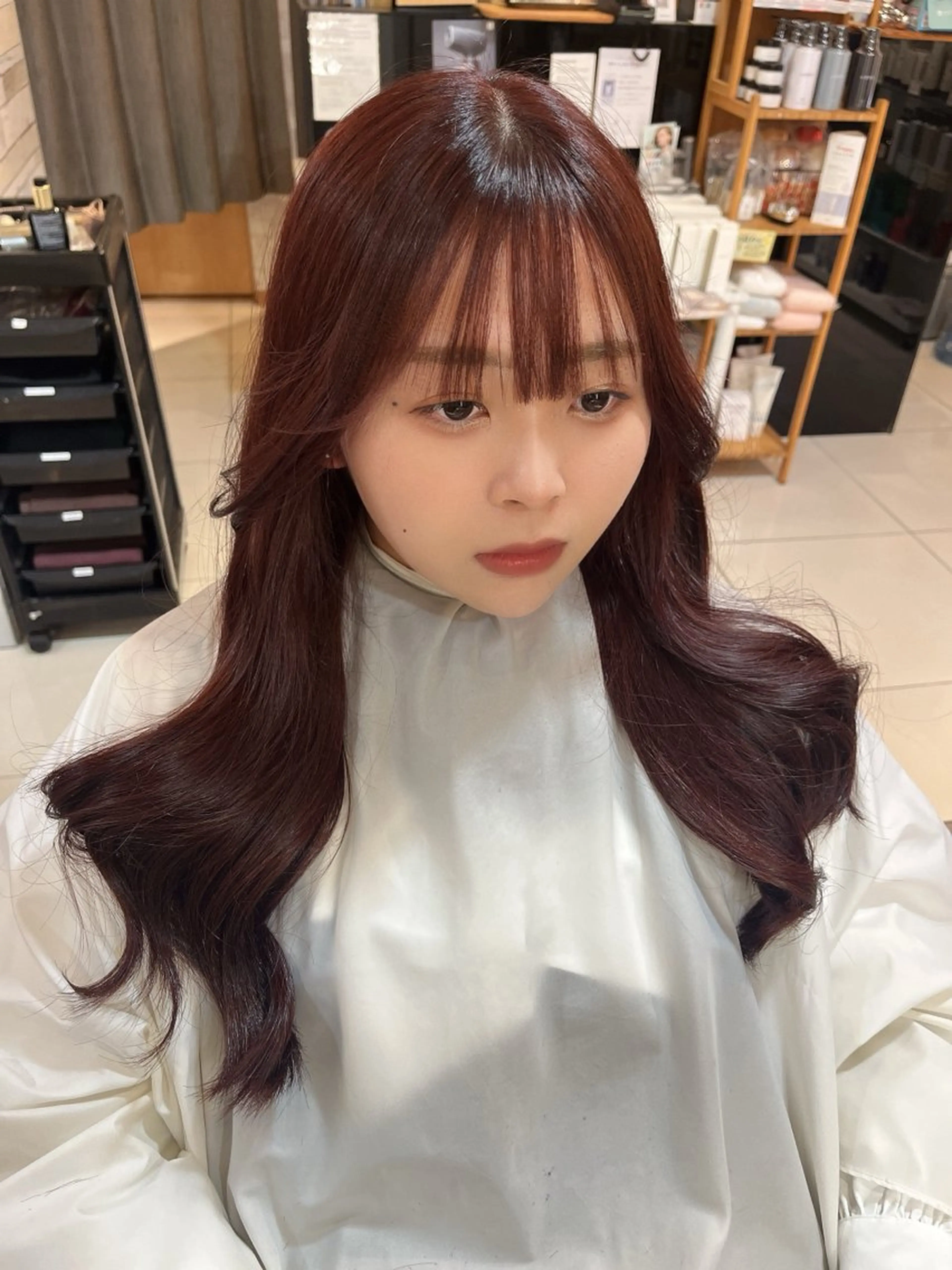 ロング カラー ヘアアレンジ 韓国風ヘア ロング ヘアセット 垢抜けカラー/オリー ブ系/フェミニン/鏡のヘアスタイル