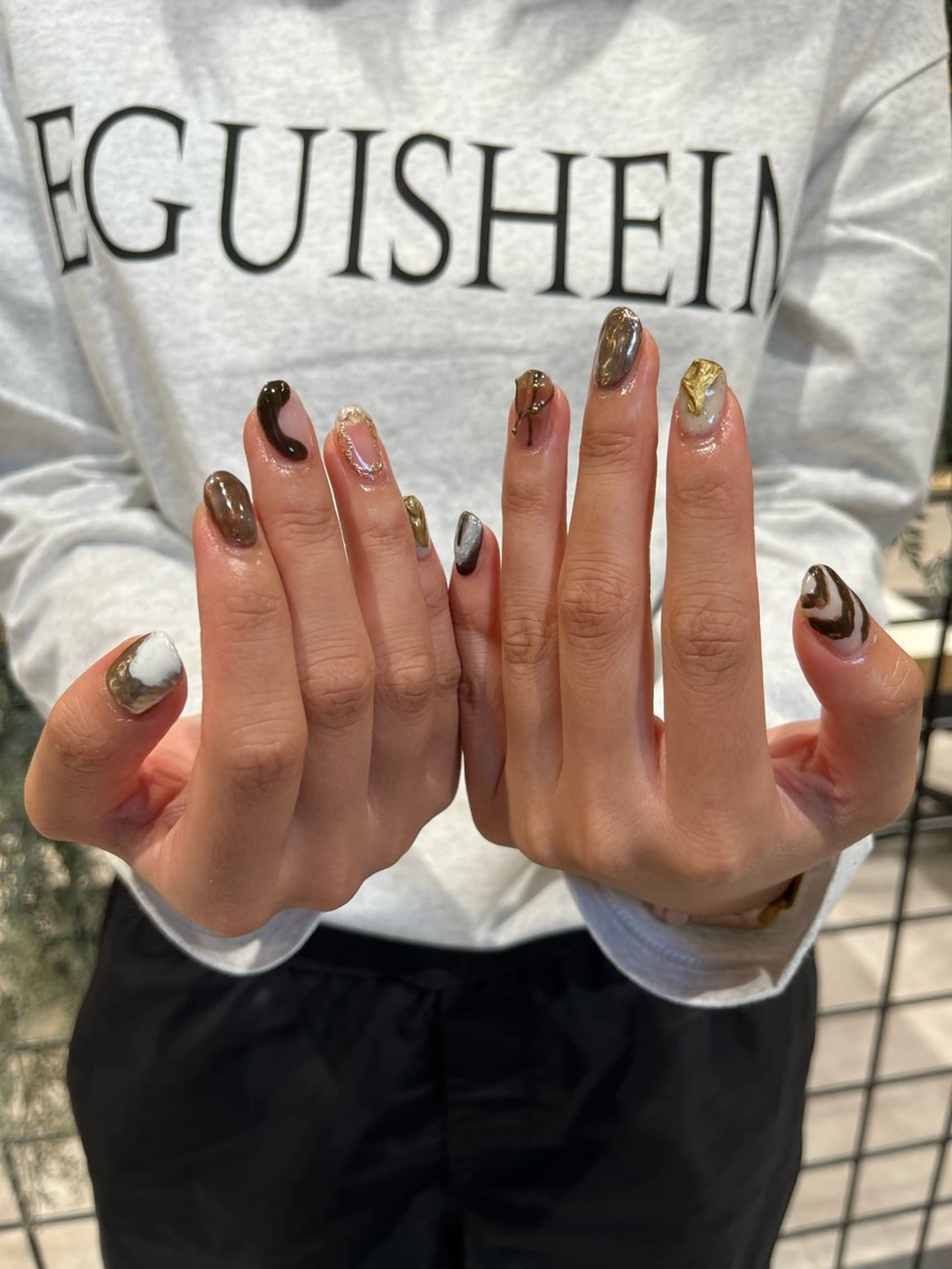 ネイル ウルフ.クロスパーマ 🖤RYOKAのヘアスタイル