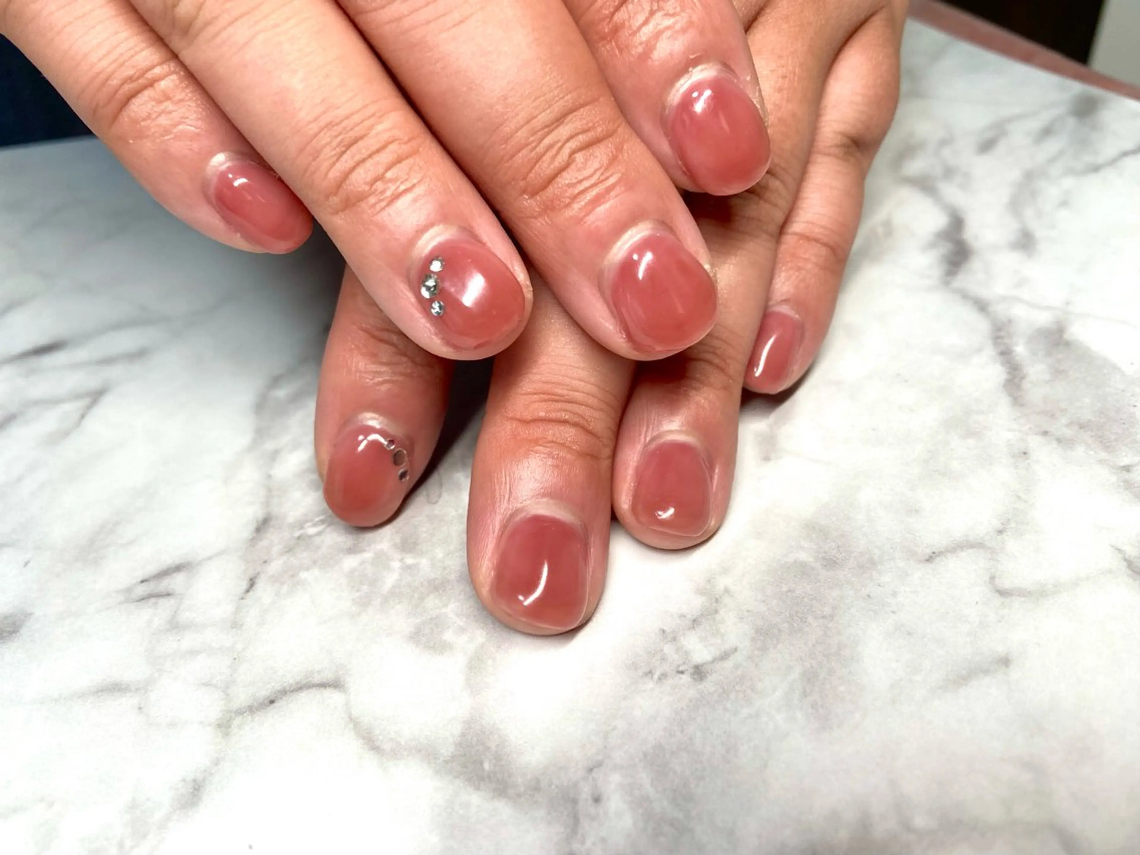 ネイル ワンカラーネイル ストーンネイル ハンドネイル Eri nail所属・Eri nailのネイルデザイン