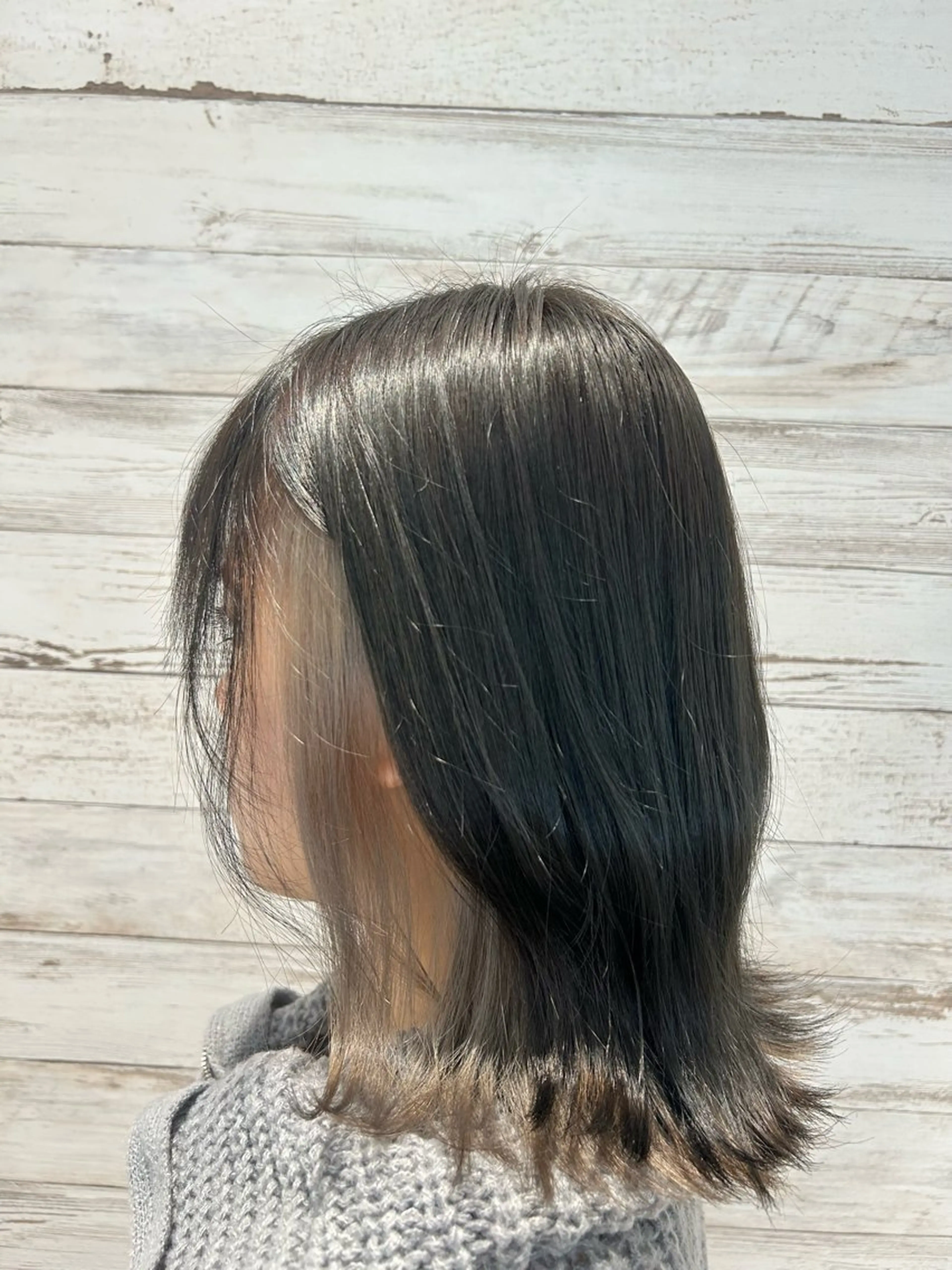 ミディアム カラー ブリーチ イヤリングカラー グレージュ インナーカラー シールエクステ/ツヤ 髪🩷SATSUKIのヘアスタイル