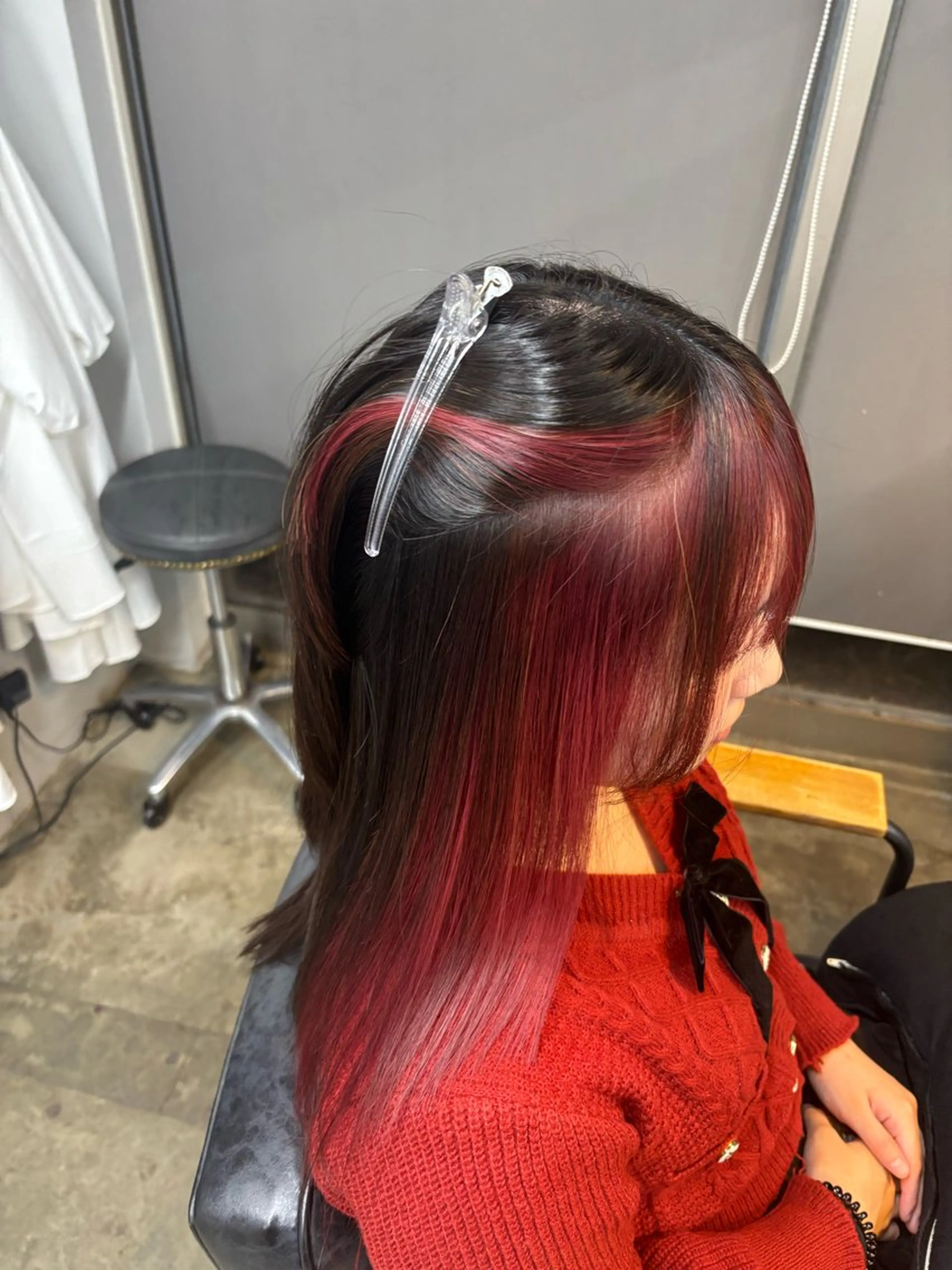 カラー ブリーチ ROCCOeast AKARIのヘアスタイル