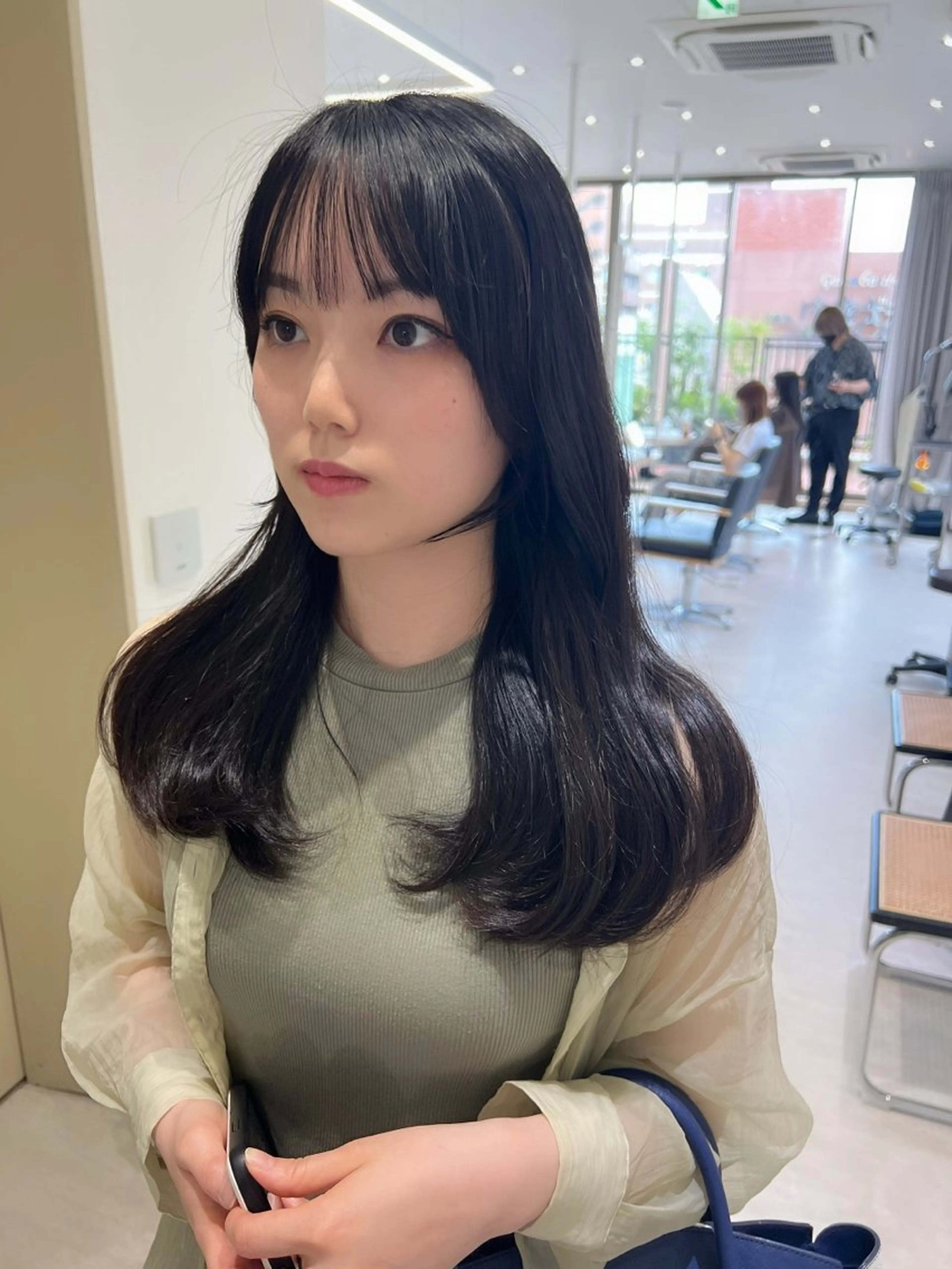 セミロング くびれヘア 髪質改善 韓国風ヘア カット ヘアカラー トリートメント 韓国🇰🇷レイヤー おくれ毛/顔まわりのヘアスタイル