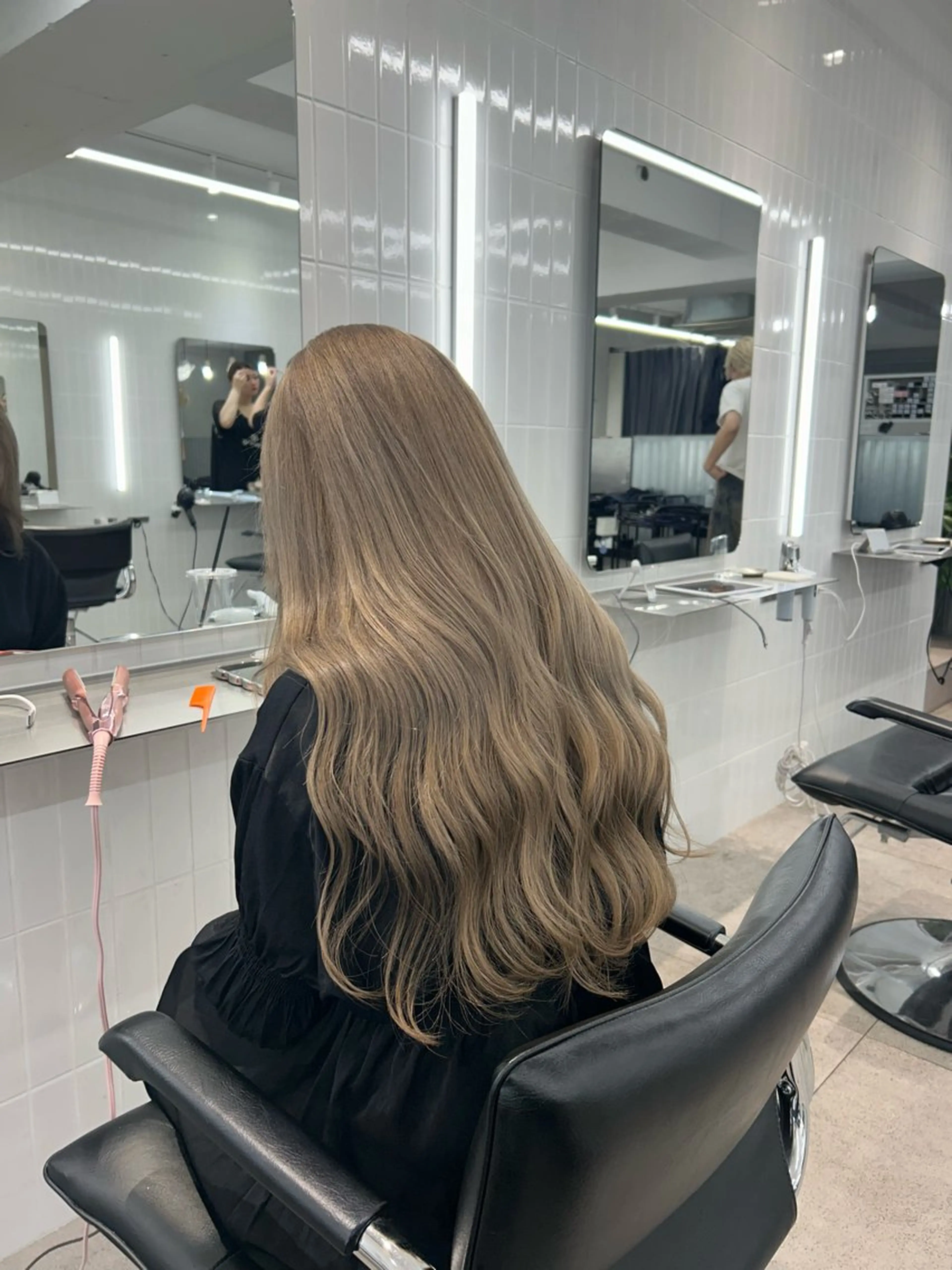 ロング カラー ヘアアレンジ ヘアカラー トリートメント ヘアセット 🤍ハル🤍/モテ髪 ヘア🎀/ハイトーンのヘアスタイル
