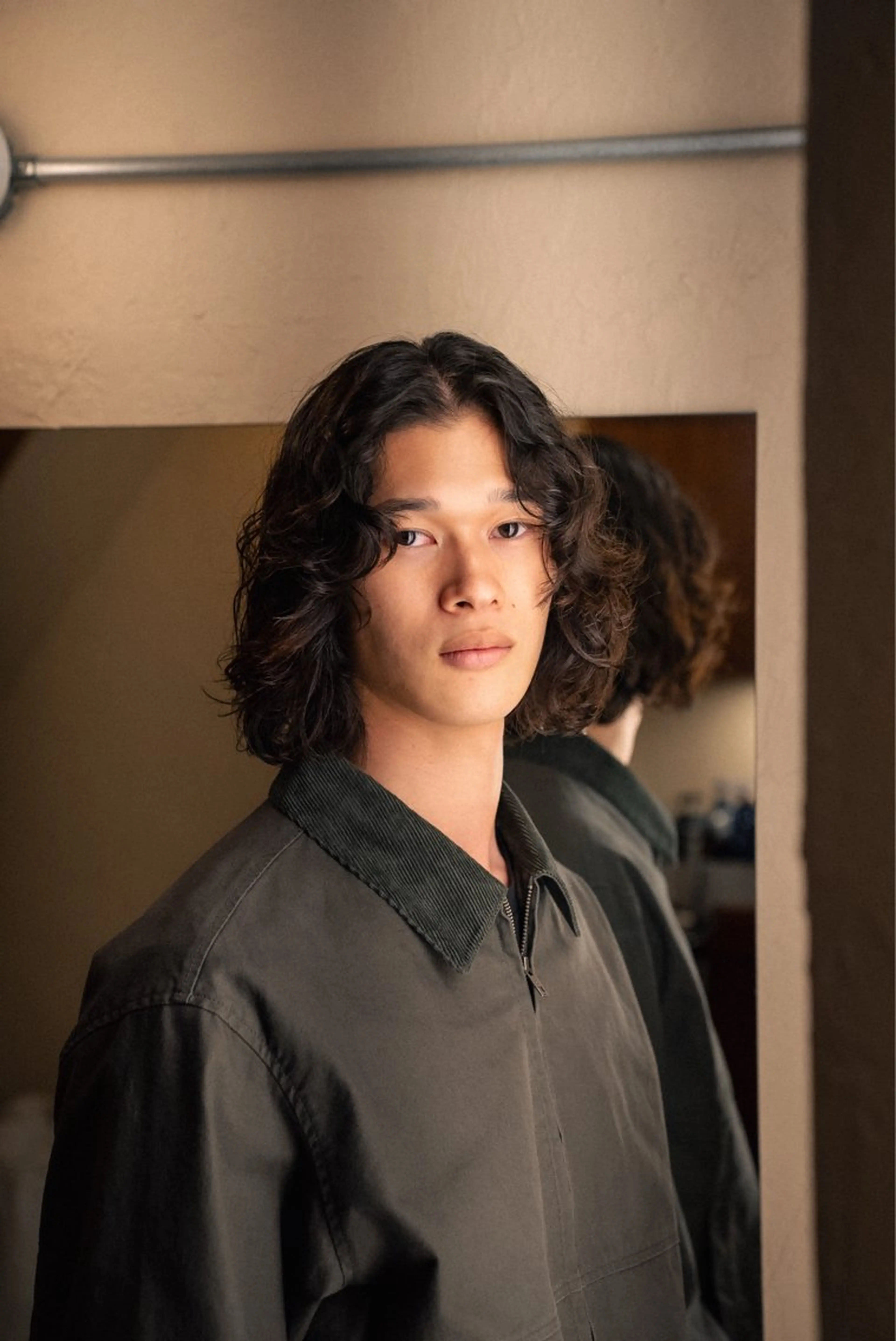 セミロング カラー パーマ メンズ メンズパーマ セミロングパーマ カット パーマ 🔗メンズサロン🔗 Kieのヘアスタイル