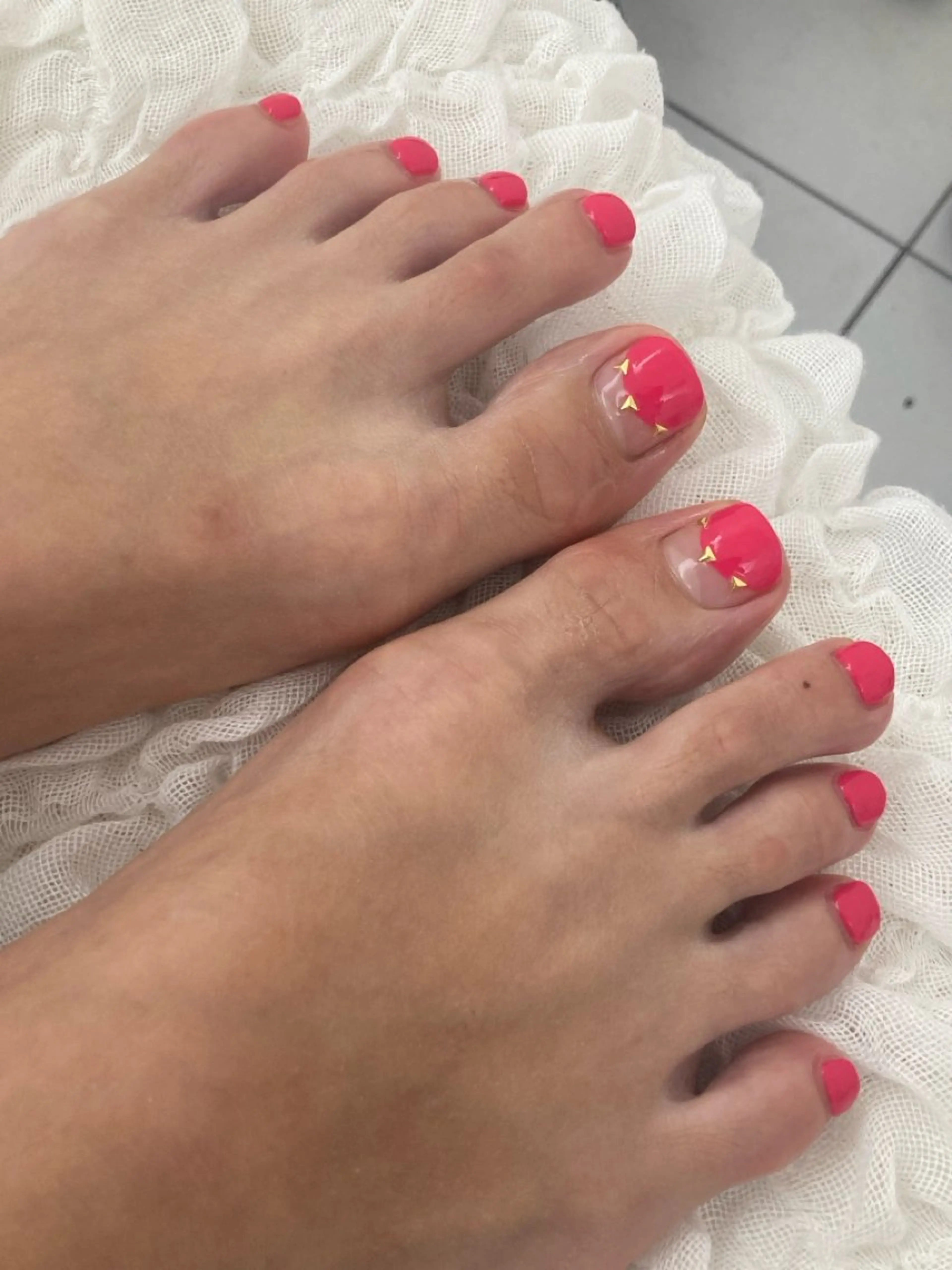 ネイル フットネイル フレンチネイル Salon de LUCULIA銀座所属・LUCULIA 杉山のネイルデザイン