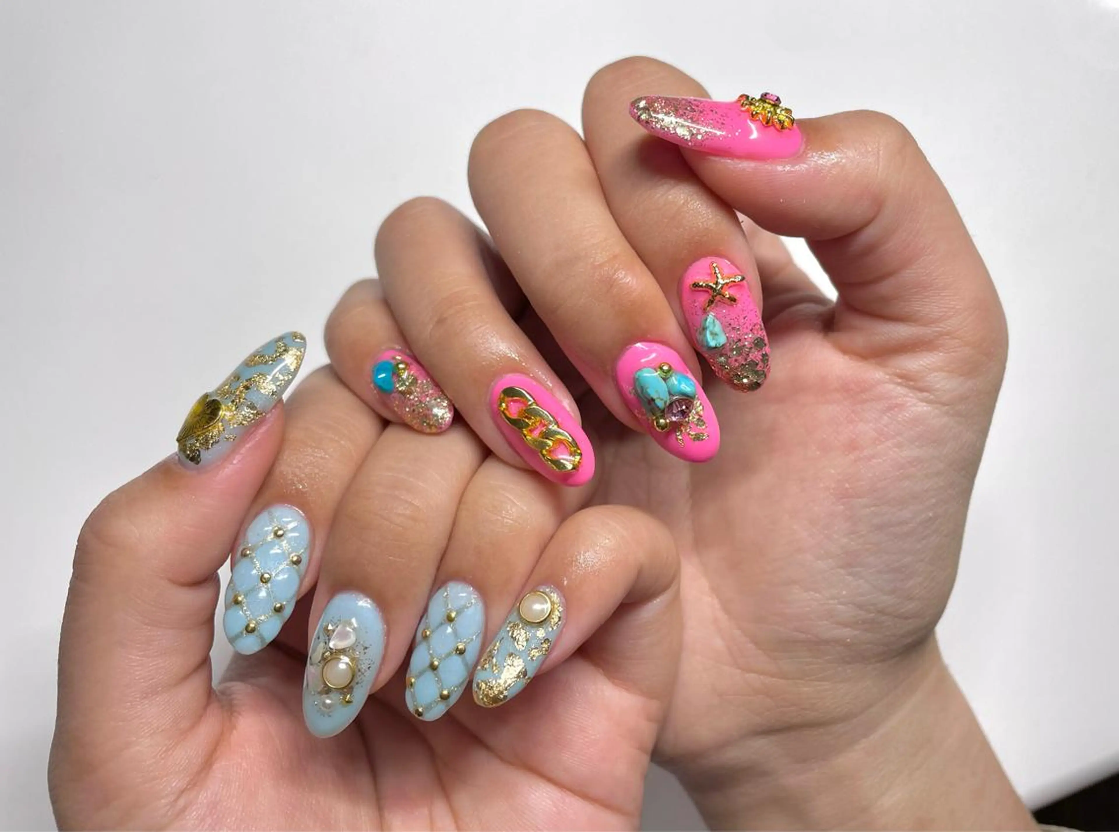 ネイル ブルー ゴールド ピンク ハンドネイル ネイルサロン Purimaのネイルデザイン