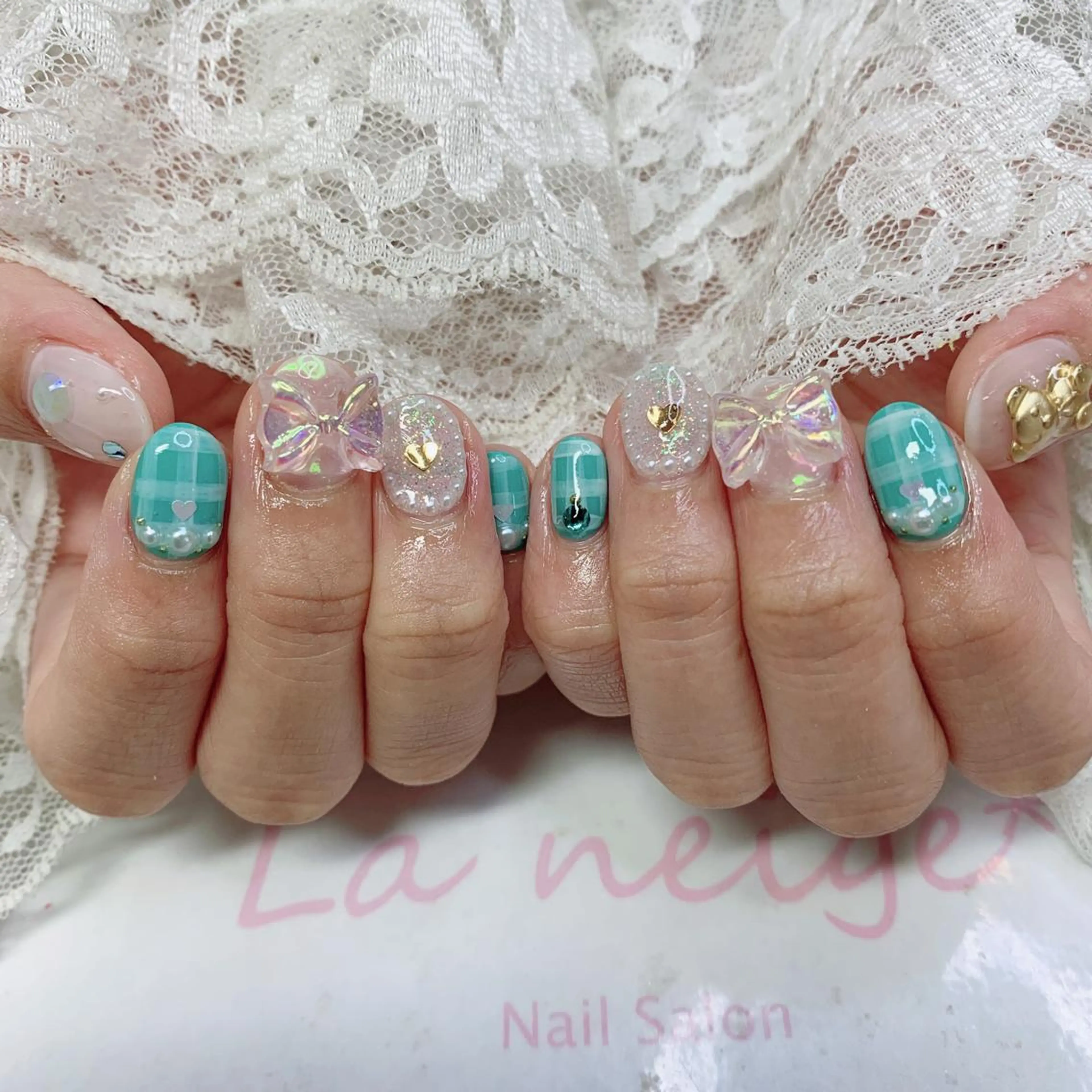 ネイル ハンドネイル La neige* yuki 🥯🍑のネイルデザイン