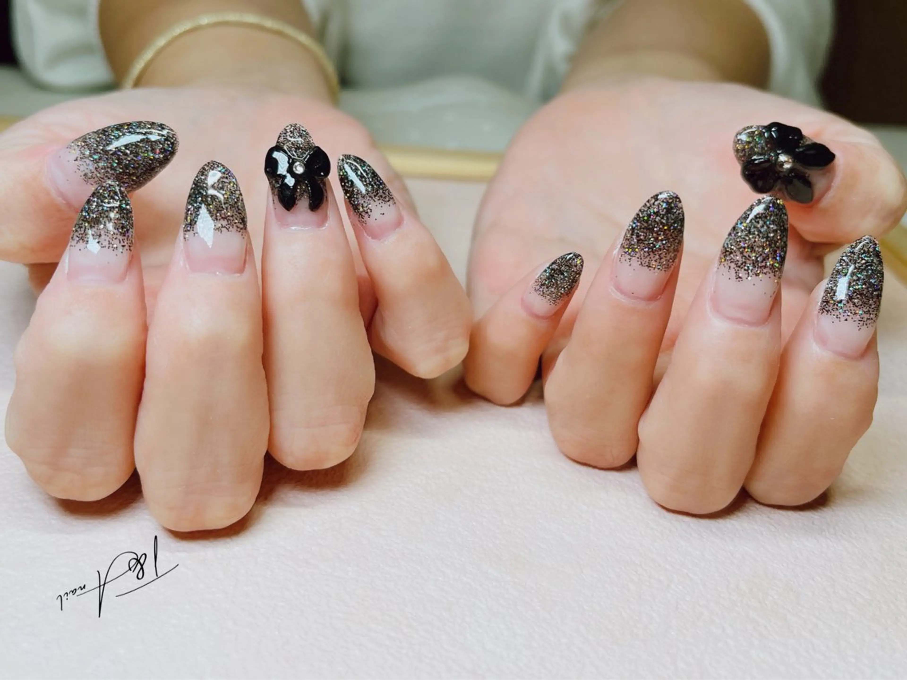 ネイル 長さ出し ジェルネイル グラデーション ラメ(グリッター) ラメグラデーション ハンドネイル T&A nailのネイルデザイン